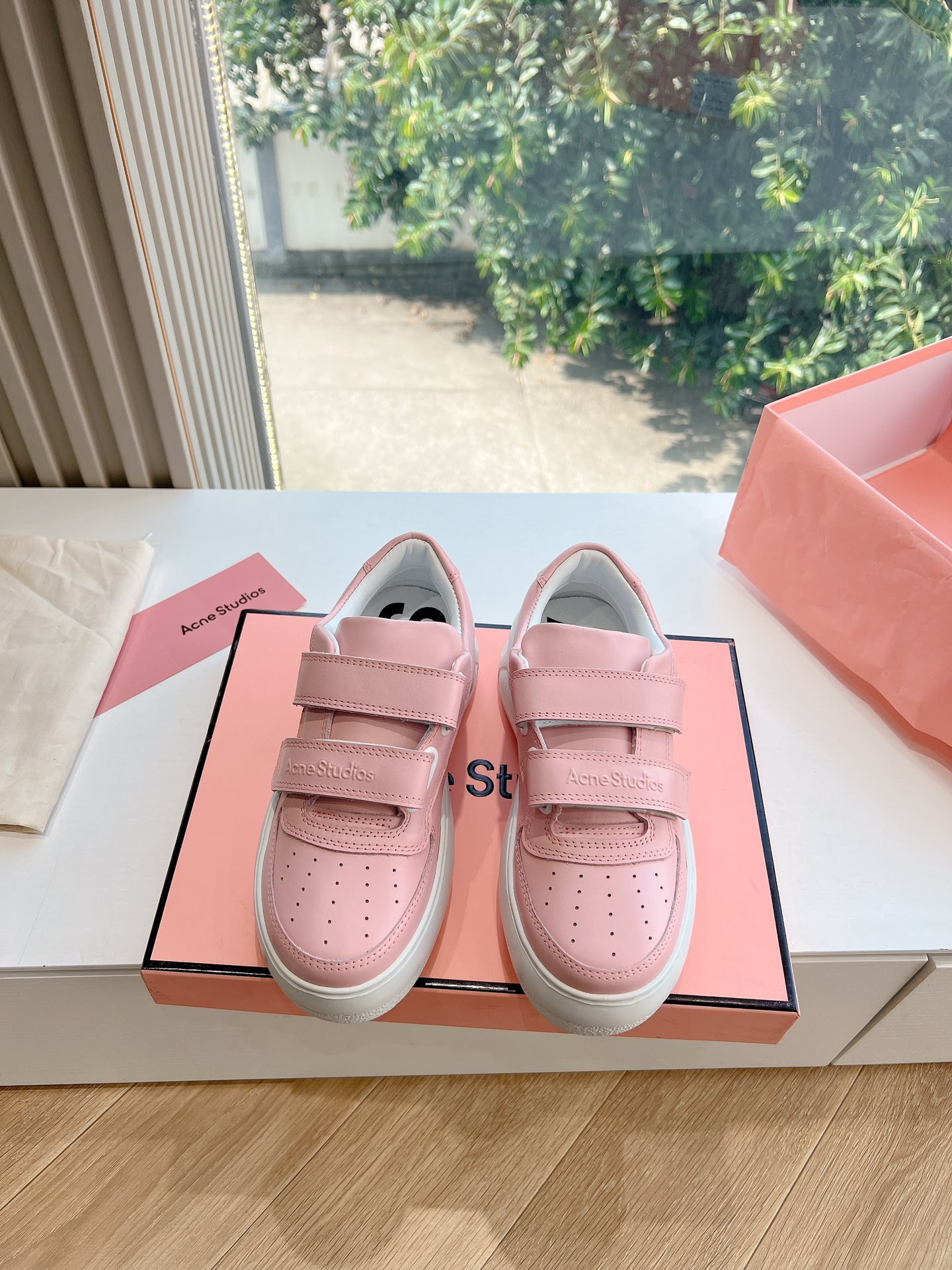 High-Quality Acne Studios Cattle Skin Shoes with Original Network Sole - 图片 4