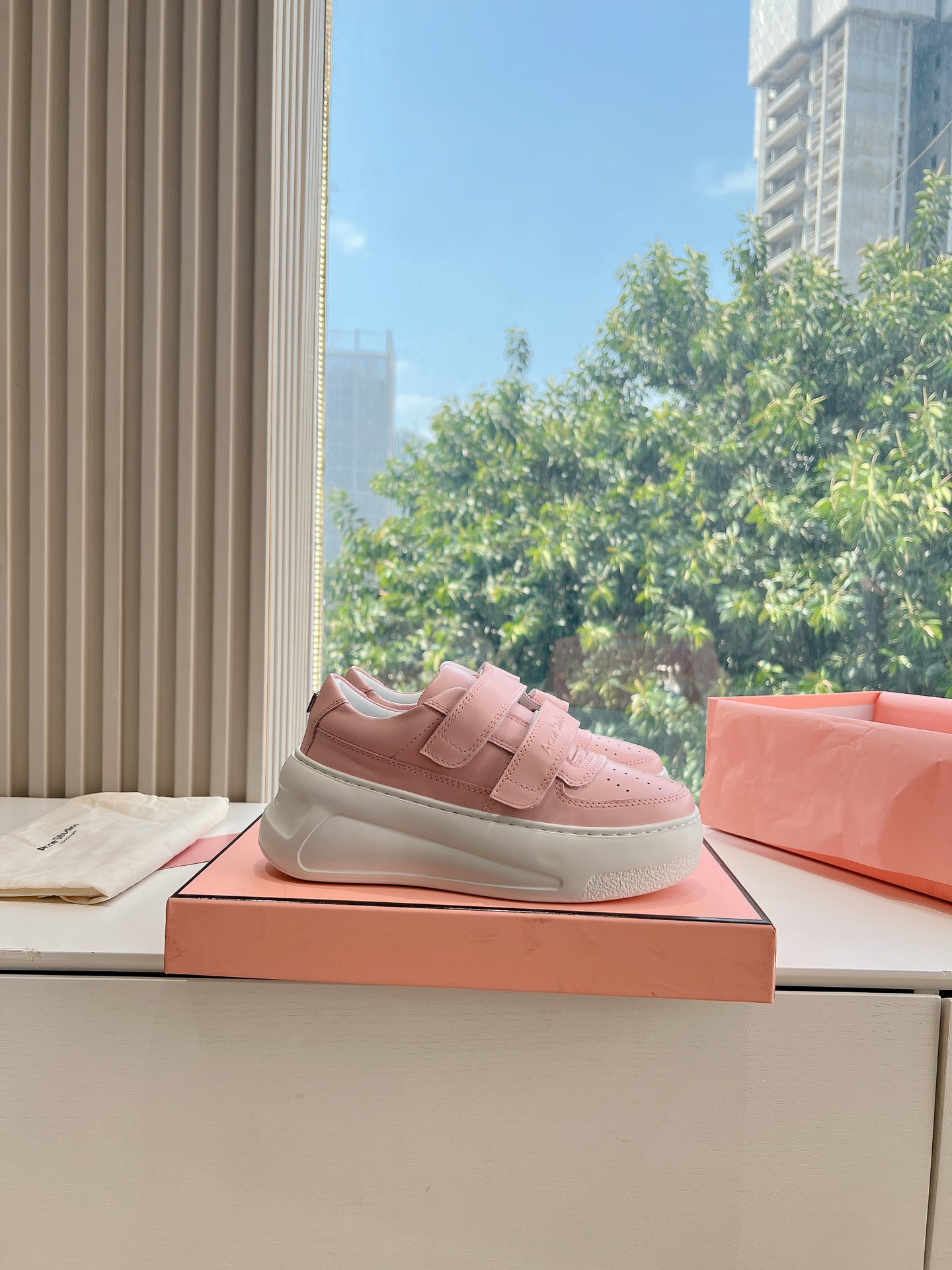 High-Quality Acne Studios Cattle Skin Shoes with Original Network Sole - 图片 6