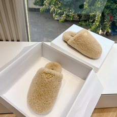 G036所见即所得代购级别市面最高版本 PRADA 普拉达秋冬新款△三角标一脚蹬羊毛鞋,厚底靴 雪地靴 双色擦色牛绒真羊 G036所见即所得代购级别市面最高版本 PRADA 普拉达秋冬新款△三角标一脚蹬羊毛鞋,厚底靴 雪地靴 双色擦色牛绒真羊