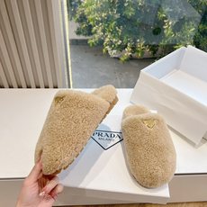 G036所见即所得代购级别市面最高版本 PRADA 普拉达秋冬新款△三角标一脚蹬羊毛鞋,厚底靴 雪地靴 双色擦色牛绒真羊 G036所见即所得代购级别市面最高版本 PRADA 普拉达秋冬新款△三角标一脚蹬羊毛鞋,厚底靴 雪地靴 双色擦色牛绒真羊