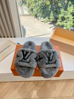 Top version Louis Vuitto LV Donkey Brand L Home Archlight Classic Furry Series Ski Series Mary Jane Single Shoes Cotton Shoes may not be available in the future. They are very textured and light, and they are quite good-looking and look good. ~ I didn't try a small size with a close-fitting base and I could only wait for the same product. There was also a knitted Lei Feng hat that I went late and didn't see it at all... Fabric: Original lamb wool inner: Wool sole: Original material size: 35-42 (40.41. 42 Customized without return or replacement) 1 Top version Louis Vuitto LV Donkey Brand L Home Archlight Classic Furry Series Ski Series Mary Jane Single Shoes Cotton Shoes may not be available in the future. They are very textured and light, and they are quite good-looking and look good. ~ I didn’t try a small size with a close-fitting base and I could only wait for the same product. There was also a knitted Lei Feng hat that I went late and didn’t see it at all… Fabric: Original lamb wool inner: Wool sole: Original material size: 35-42 (40.41. 42 Customized without return or replacement)