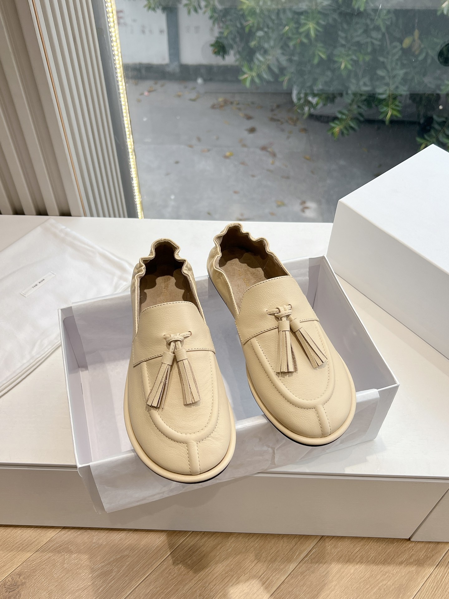 🌾G083代购级别莞厂供应the ro*真皮法式复古方头极简百搭平底乐福鞋这款短靴脚真的是史上我穿过最最