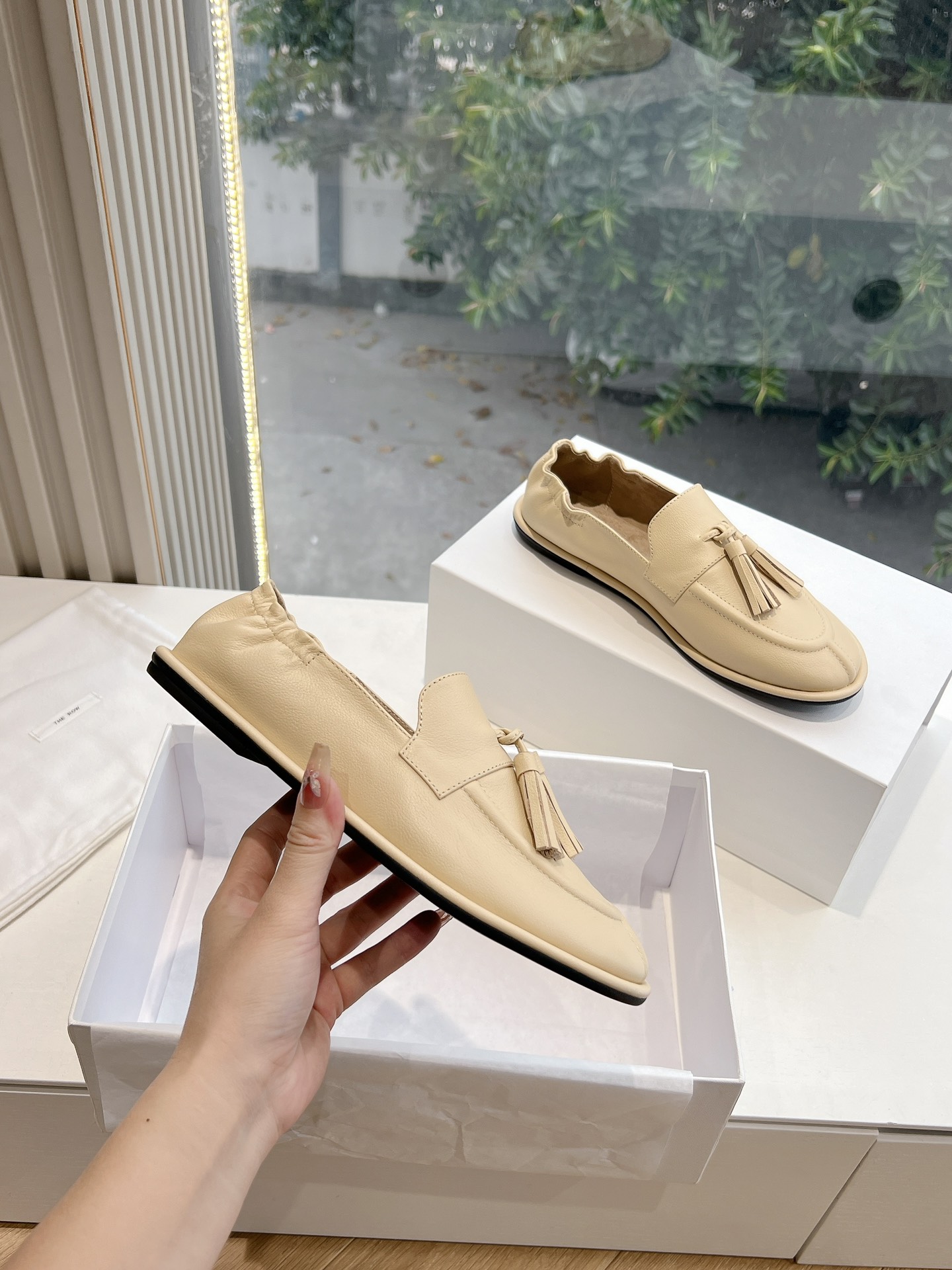 🌾G083代购级别莞厂供应the ro*真皮法式复古方头极简百搭平底乐福鞋这款短靴脚真的是史上我穿过最最