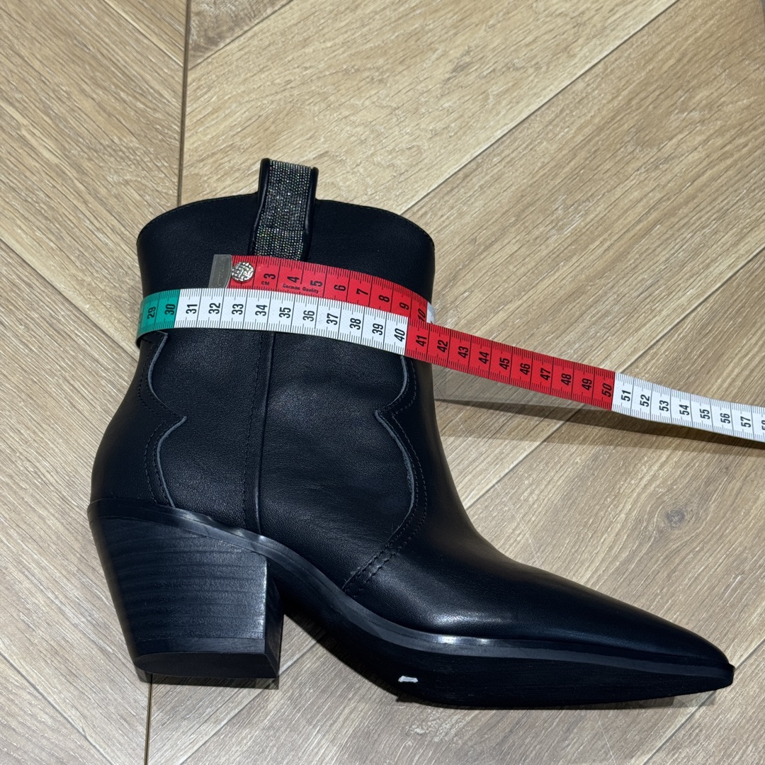 所见即所得G1991代购级别Brunello Cucinelli 24ss 冬季新款羊羔毛包子靴BC有着原汁原味意大利奢