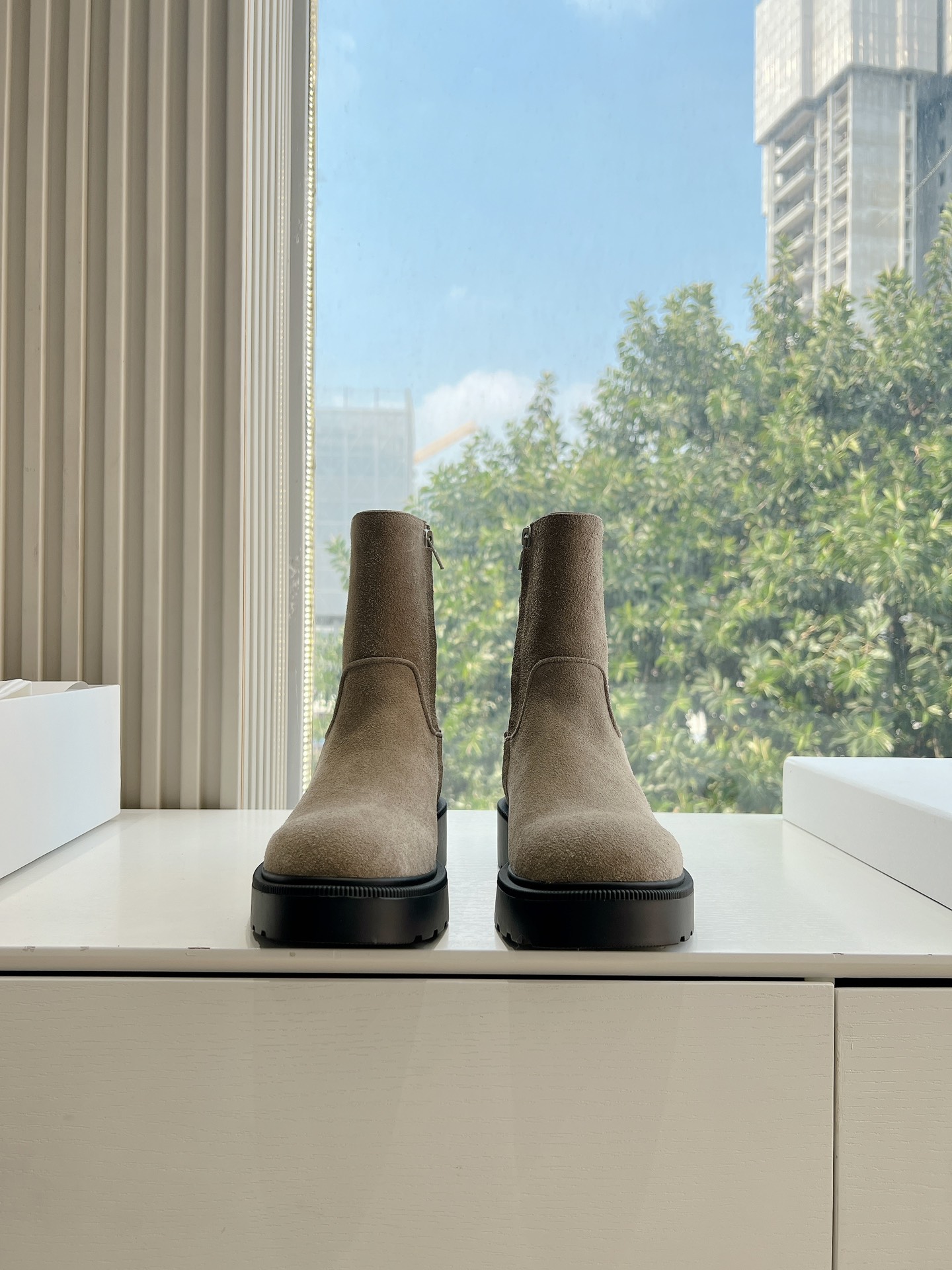 The Row Nouvelle collection automne-hiver Bottines plates rétro en velours élastique importé et semelle en caoutchouc Minimaliste Qualité supérieure
