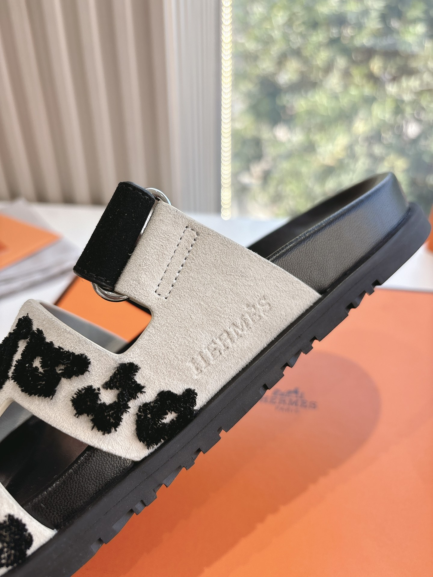 🌾男码➕110🌾G038代购级别所见即所得G033HERMES爱马仕| 2025 𝐬𝐬最新款大H扣人字扣