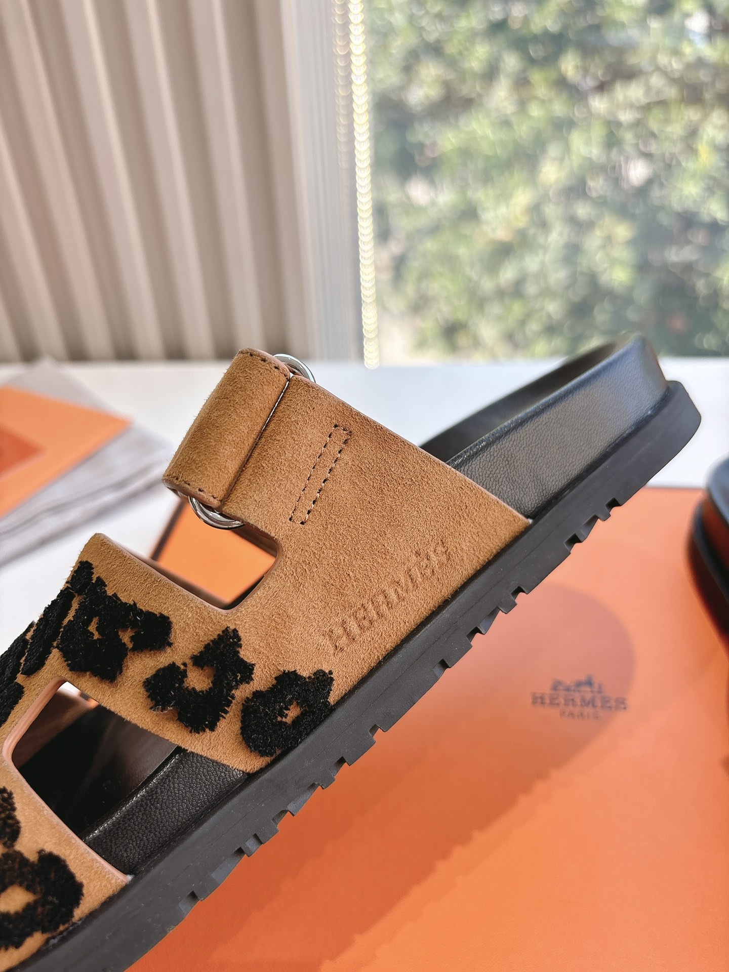 🌾男码➕110🌾G038代购级别所见即所得G033HERMES爱马仕| 2025 𝐬𝐬最新款大H扣人字扣