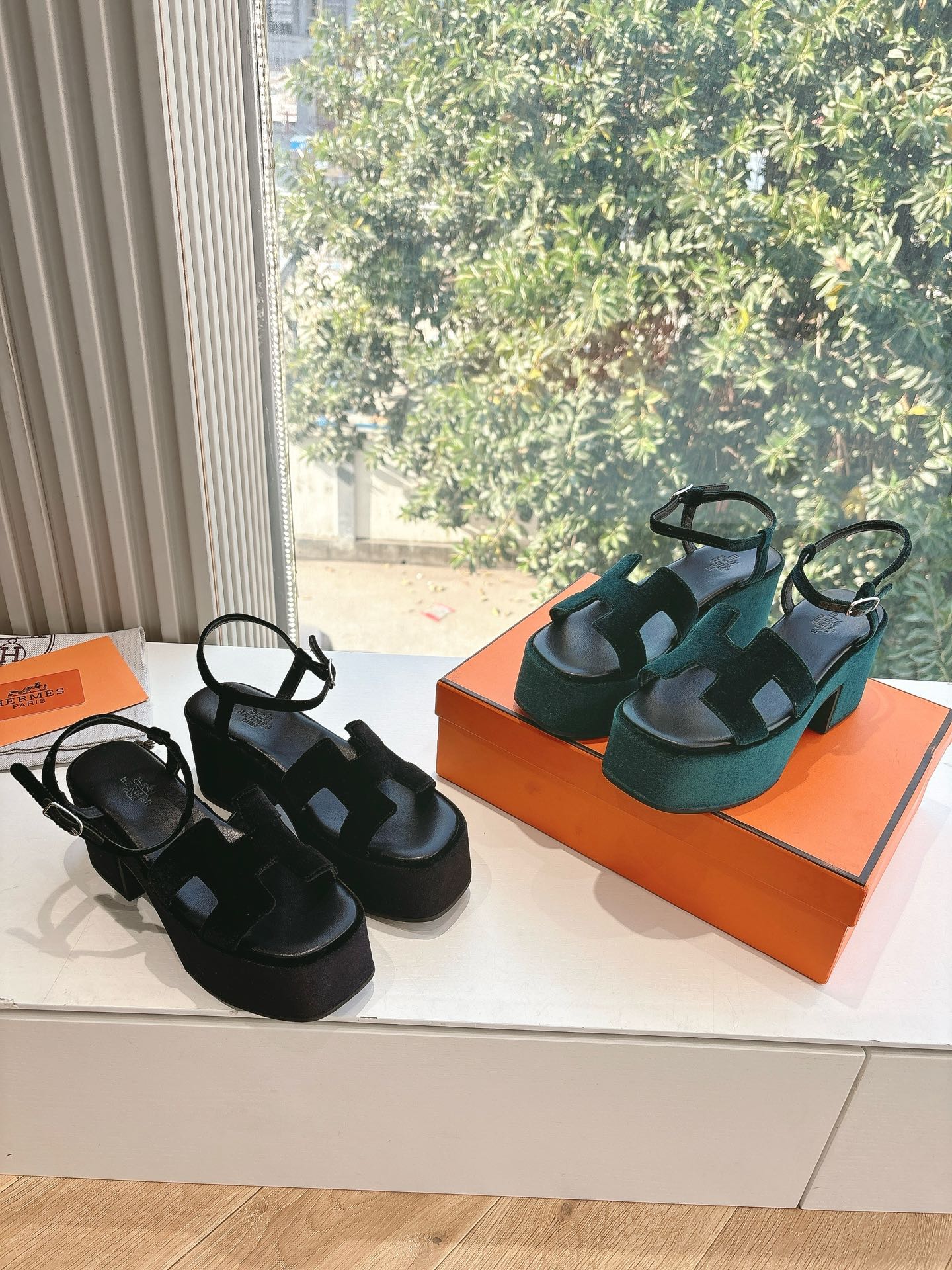 🌾G038代购级别所见即所得G033HERMES爱马仕| 2025 𝐬𝐬最新款大H厚底凉鞋经典款踩云脚感
