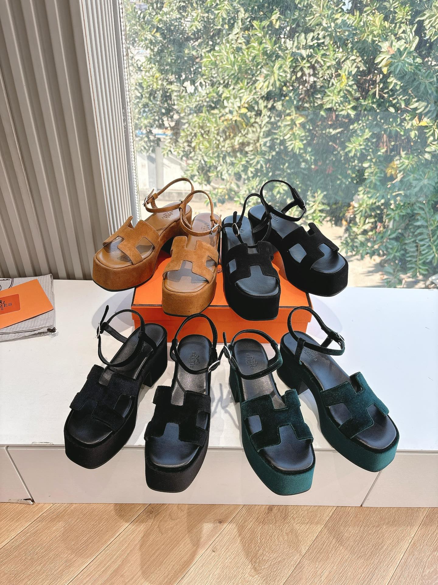 🌾G038代购级别所见即所得G033HERMES爱马仕| 2025 𝐬𝐬最新款大H厚底凉鞋