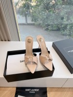 G288 top quality Saint Laurent / Saint Laurent Lee Metal Diamond Chain Pointed High Heels YSL Sister’s beautiful beauty high heels are the same style of Saint Laurent Rose, which is very good for modifying the foot shape. The luxury metal chain has been SLP in the past few years. I understand women more and more, and I am running towards the embarrassing design impression of the waterproof platform model ysl beautiful high heels upper: silk sole: leather outsole heel height: about 11cm Size: 35-42 (40-42 customization without return or replacement) 1 G288 top quality Saint Laurent / Saint Laurent Lee Metal Diamond Chain Pointed High Heels YSL Sister’s beautiful beauty high heels are the same style of Saint Laurent Rose, which is very good for modifying the foot shape. The luxury metal chain has been SLP in the past few years. I understand women more and more, and I am running towards the embarrassing design impression of the waterproof platform model ysl beautiful high heels upper: silk sole: leather outsole heel height: about 11cm Size: 35-42 (40-42 customization without return or replacement)