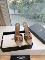 G288 top quality Saint Laurent / Saint Laurent Lee Metal Diamond Chain Pointed High Heels YSL Sister’s beautiful beauty high heels are the same style of Saint Laurent Rose, which is very good for modifying the foot shape. The luxury metal chain has been SLP in the past few years. I understand women more and more, and I am running towards the embarrassing design impression of the waterproof platform model ysl beautiful high heels upper: silk sole: leather outsole heel height: about 11cm Size: 35-42 (40-42 customization without return or replacement) 1 G288 top quality Saint Laurent / Saint Laurent Lee Metal Diamond Chain Pointed High Heels YSL Sister’s beautiful beauty high heels are the same style of Saint Laurent Rose, which is very good for modifying the foot shape. The luxury metal chain has been SLP in the past few years. I understand women more and more, and I am running towards the embarrassing design impression of the waterproof platform model ysl beautiful high heels upper: silk sole: leather outsole heel height: about 11cm Size: 35-42 (40-42 customization without return or replacement)