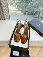 G288 top quality Saint Laurent / Saint Laurent heels fish mouth sandals Lee metal diamond chain pointed toe high heels YSL sister's beautiful beauty high heels are also the same style of Saint Laurent Rose, the high heels are very well modified with feet shape, luxurious metal chains in recent years SLP is getting more and more understanding of women in high heels, and I am running towards the embarrassing design impression of the waterproof platform model ysl beautiful high heels upper: cowhide sole: genuine leather outsole heel height: about 11cm Size: 35-42 (40-42 customization not Return or not exchange) 1 G288 top quality Saint Laurent / Saint Laurent heels fish mouth sandals Lee metal diamond chain pointed toe high heels YSL sister’s beautiful beauty high heels are also the same style of Saint Laurent Rose, the high heels are very well modified with feet shape, luxurious metal chains in recent years SLP is getting more and more understanding of women in high heels, and I am running towards the embarrassing design impression of the waterproof platform model ysl beautiful high heels upper: cowhide sole: genuine leather outsole heel height: about 11cm Size: 35-42 (40-42 customization not Return or not exchange)