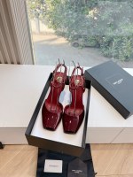 G288 top quality Saint Laurent / Saint Laurent heels fish mouth sandals Lee metal diamond chain pointed toe high heels YSL sister's beautiful beauty high heels are also the same style of Saint Laurent Rose, the high heels are very well modified with feet shape, luxurious metal chains in recent years SLP is getting more and more understanding of women in high heels, and I am running towards the embarrassing design impression of the waterproof platform model ysl beautiful high heels upper: cowhide sole: genuine leather outsole heel height: about 11cm Size: 35-42 (40-42 customization not Return or not exchange) 1 G288 top quality Saint Laurent / Saint Laurent heels fish mouth sandals Lee metal diamond chain pointed toe high heels YSL sister’s beautiful beauty high heels are also the same style of Saint Laurent Rose, the high heels are very well modified with feet shape, luxurious metal chains in recent years SLP is getting more and more understanding of women in high heels, and I am running towards the embarrassing design impression of the waterproof platform model ysl beautiful high heels upper: cowhide sole: genuine leather outsole heel height: about 11cm Size: 35-42 (40-42 customization not Return or not exchange)