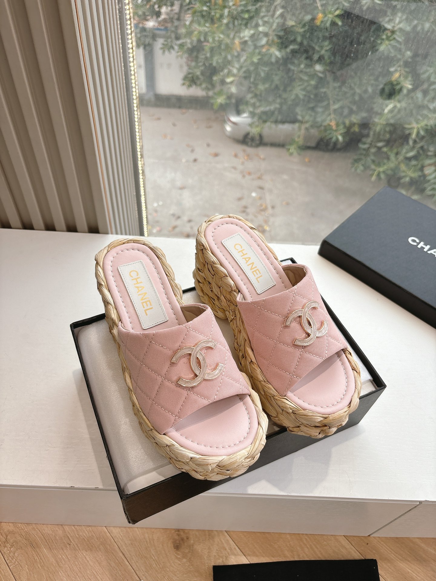 NO:239008,WYSIWYG G030 Top Quality CHANE*25s Small Chanel Heel Heel Rope Chain Sandals Slippers Material Original Clothing Inner Original Sheepskin Outsole Original Sole About 7cm Size: 35-39/(34.40/41 Customized No Return or Exchange), Slippers Sandals, Chanel, Sandals, Slippers, Sheepskin19860909所见即所得G030顶级品质CHANE*25s小香奈儿坡跟麻绳链条凉鞋拖鞋 材质原版布面 内里原版羊皮 大底原版鞋底 约7cm 码数:35-39/(34.40/41定制不退不换),拖鞋凉鞋,chanel,chanel,sandals,slippers,sheepskin,Women's Shoes