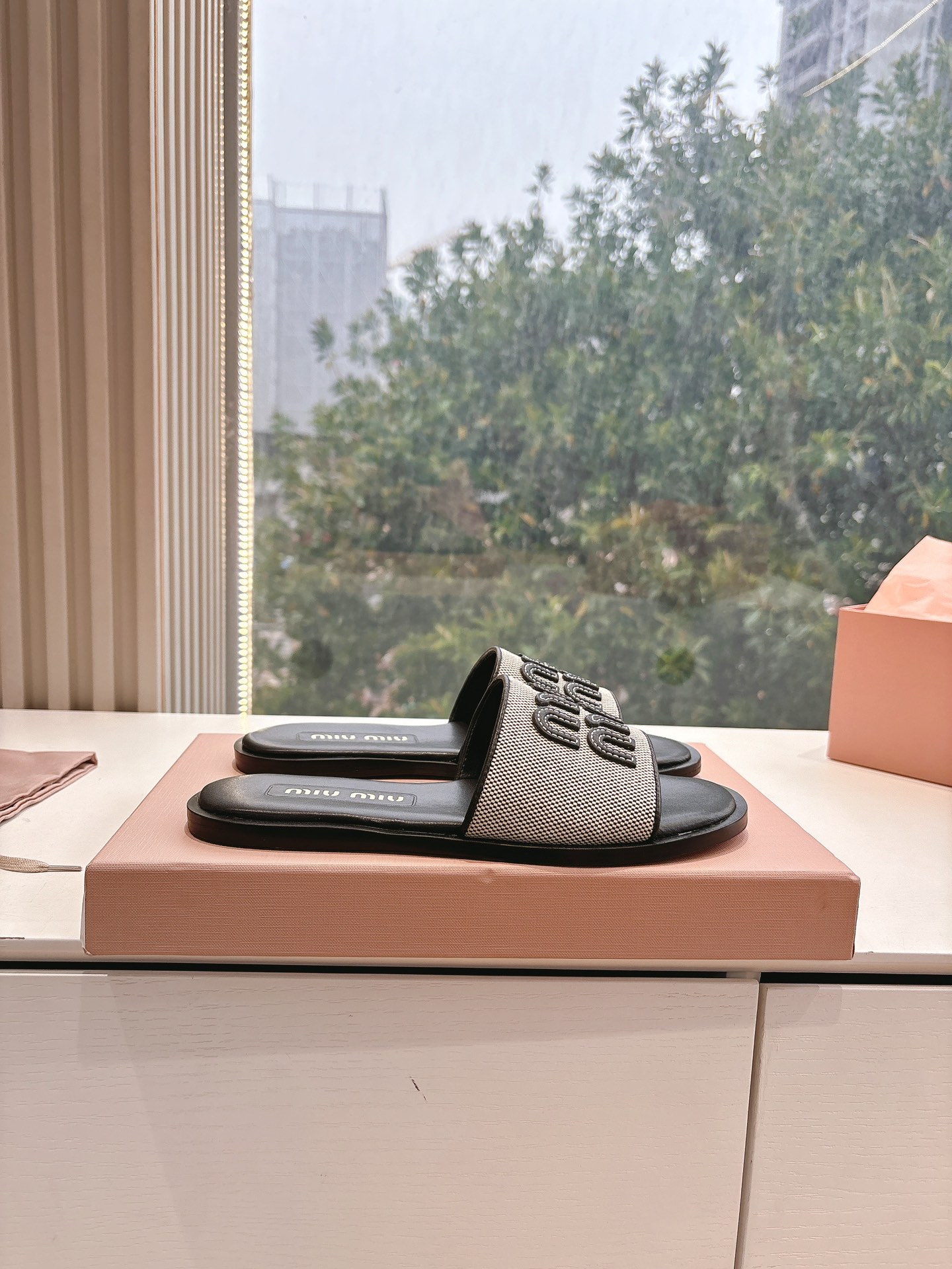 🌾所见即所得G042独家上新Miu Miu2015平底编织字母平底拖Zp开发 原版拆卸 对版缪缪字母秒杀