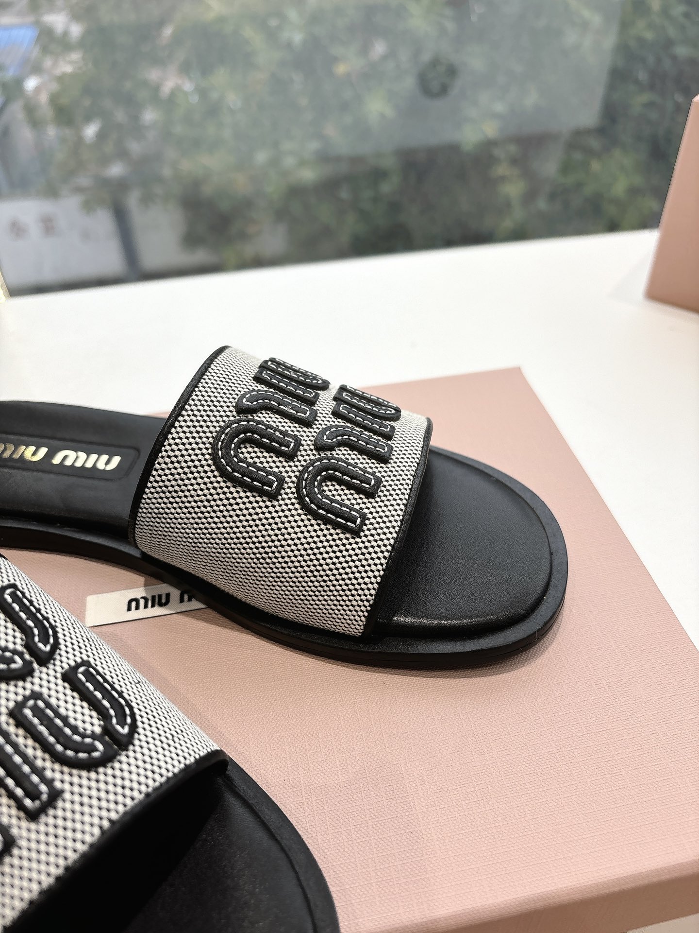 🌾所见即所得G042独家上新Miu Miu2015平底编织字母平底拖Zp开发 原版拆卸 对版缪缪字母秒杀