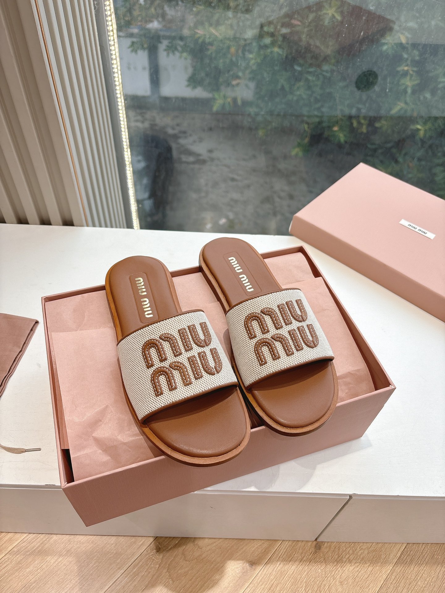 🌾所见即所得G042独家上新Miu Miu2015平底编织字母平底拖Zp开发 原版拆卸 对版缪缪字母秒杀