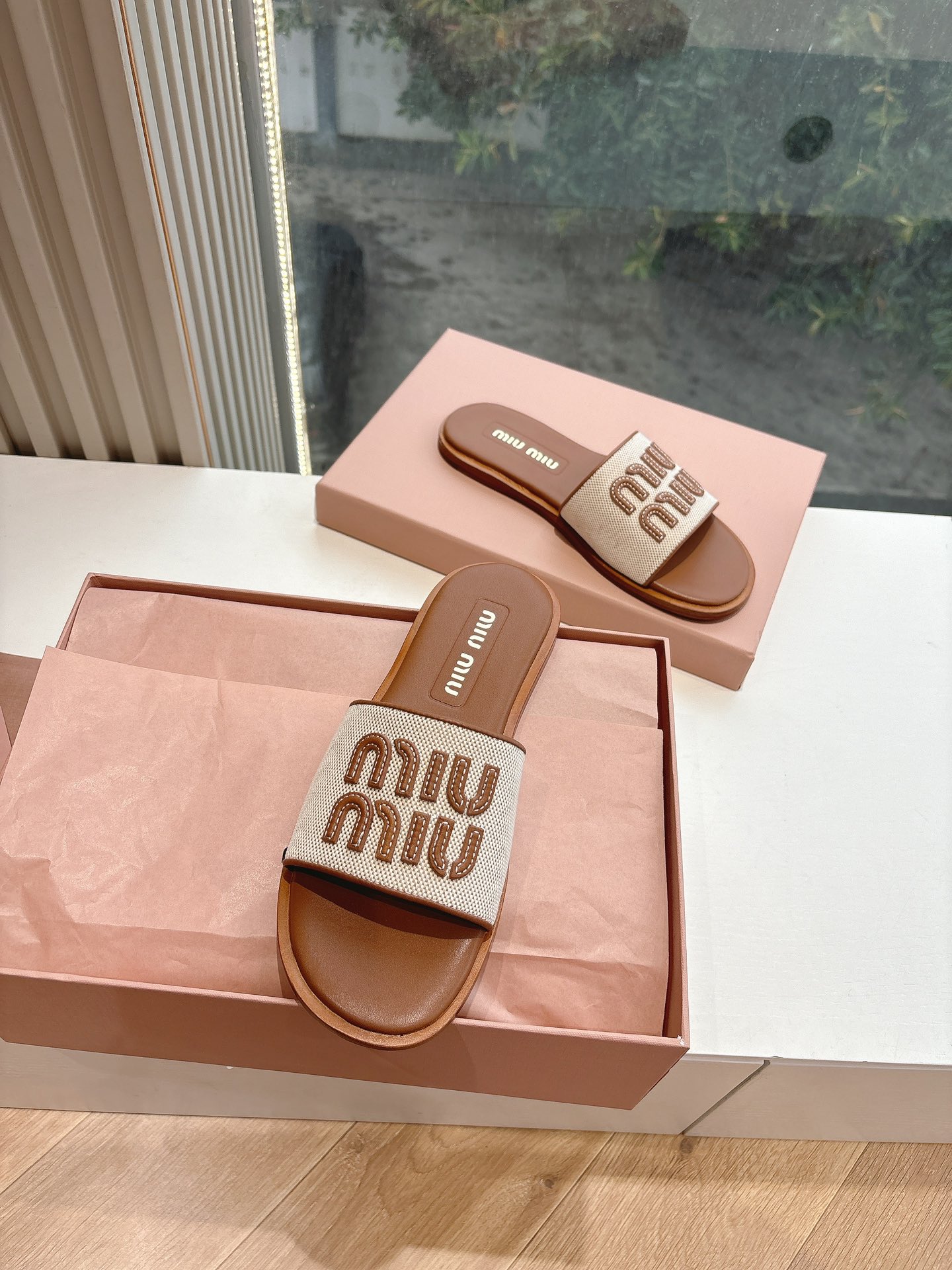 🌾所见即所得G042独家上新Miu Miu2015平底编织字母平底拖Zp开发 原版拆卸 对版缪缪字母秒杀