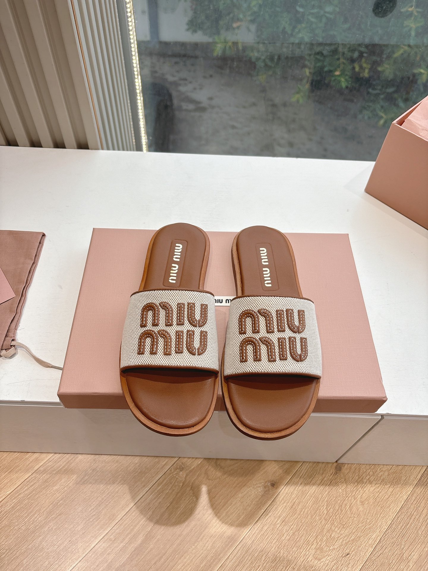 🌾所见即所得G042独家上新Miu Miu2015平底编织字母平底拖Zp开发 原版拆卸 对版缪缪字母秒杀