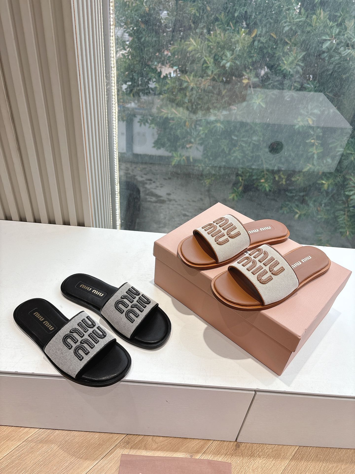 🌾所见即所得G042独家上新Miu Miu2015平底编织字母平底拖Zp开发 原版拆卸 对版缪缪字母秒杀