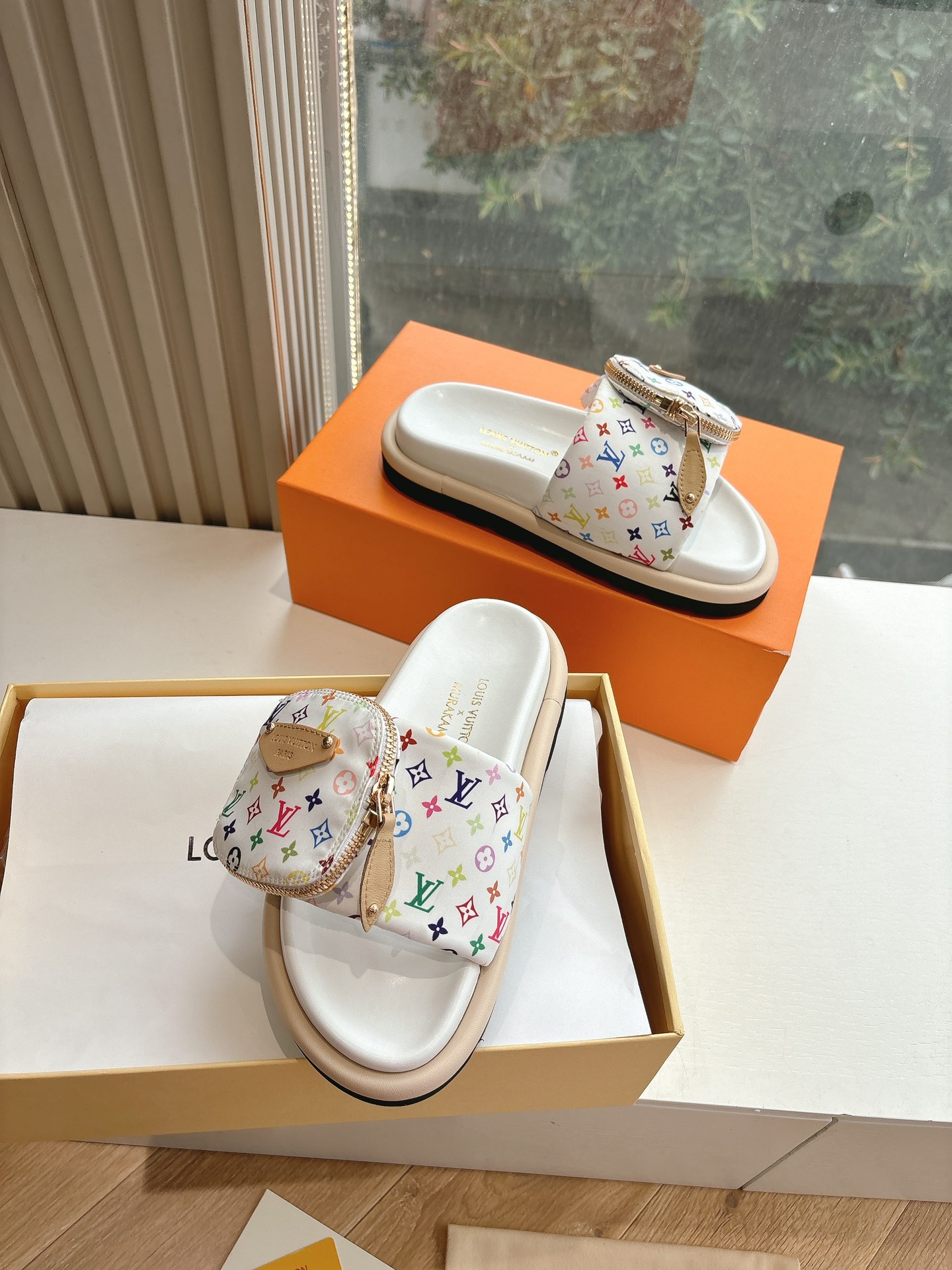 [Louis Vuitton Women