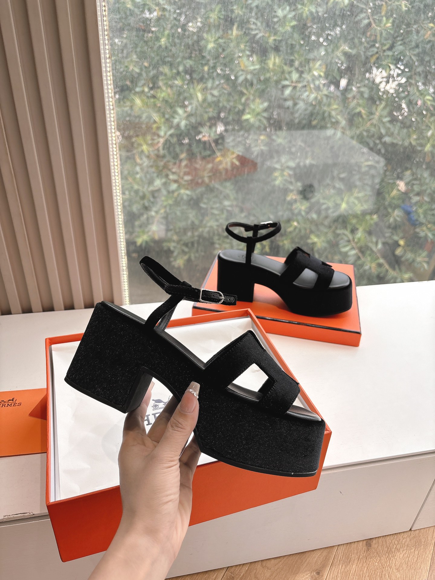🌾所见即所得G038代购级别所见即所HERMES爱马仕| 2026 𝐬𝐬最新款大H厚底凉鞋经典款踩云脚感