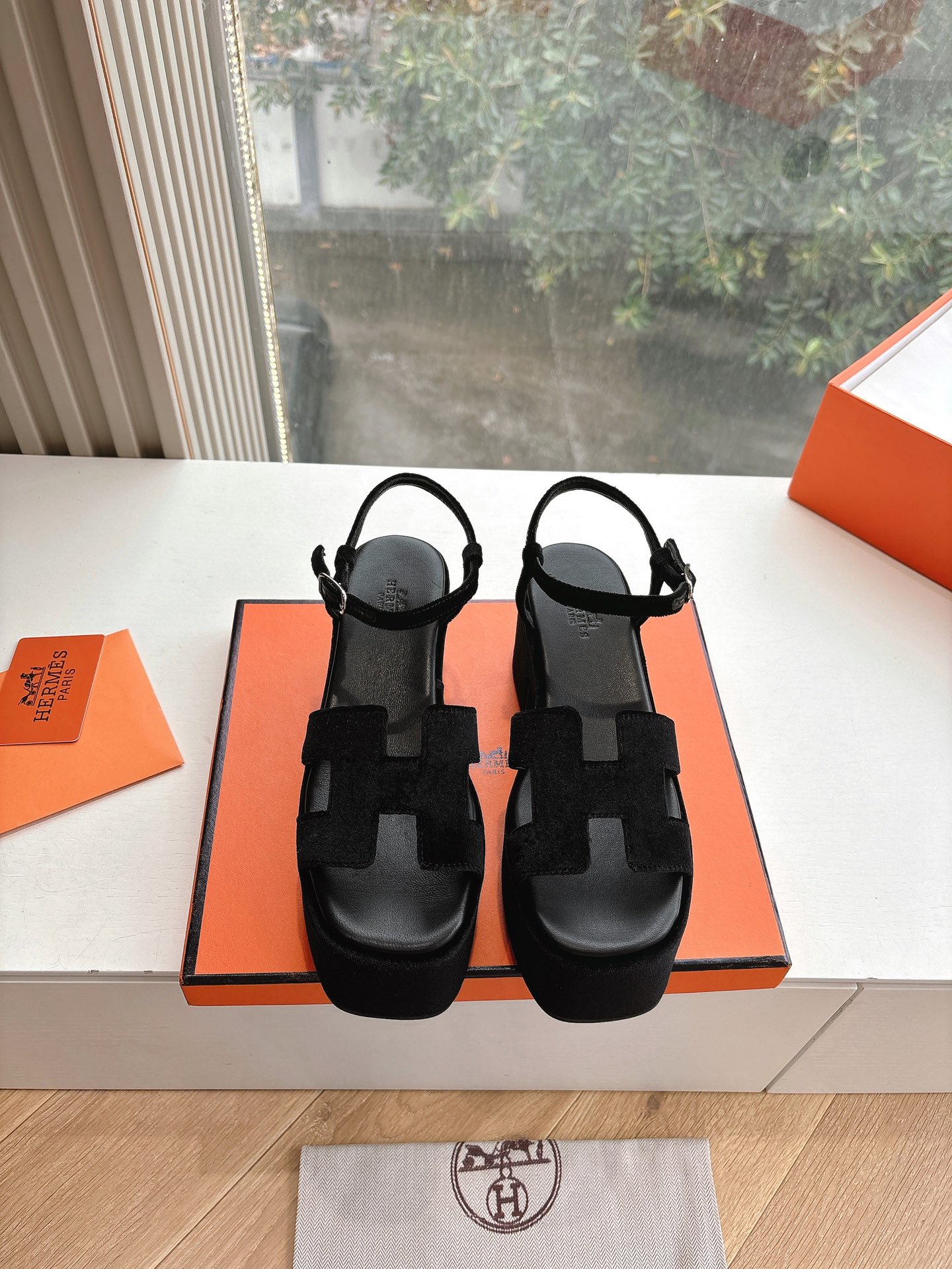 🌾所见即所得G038代购级别所见即所HERMES爱马仕| 2026 𝐬𝐬最新款大H厚底凉鞋经典款踩云脚感
