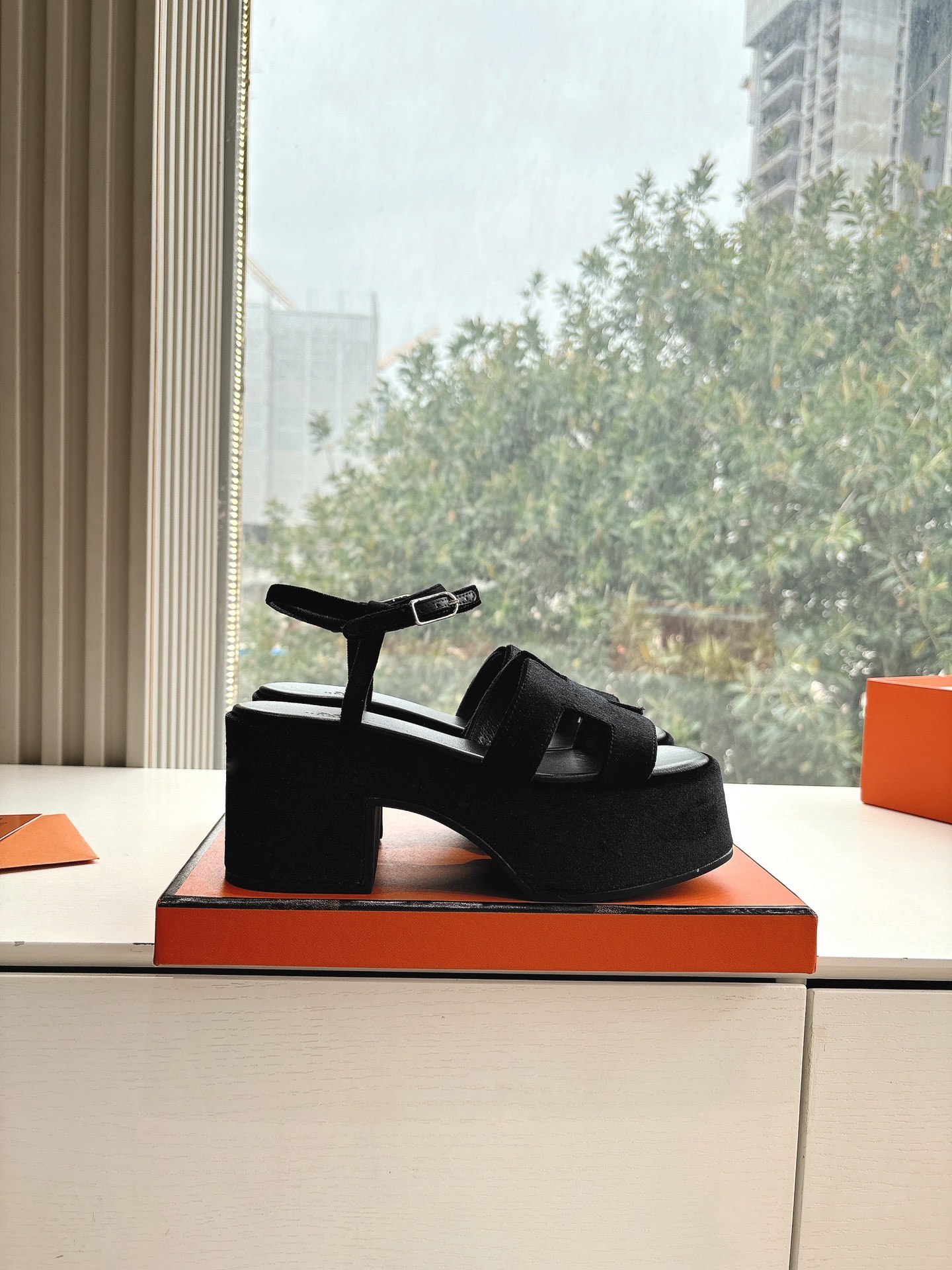 🌾所见即所得G038代购级别所见即所HERMES爱马仕| 2026 𝐬𝐬最新款大H厚底凉鞋经典款踩云脚感