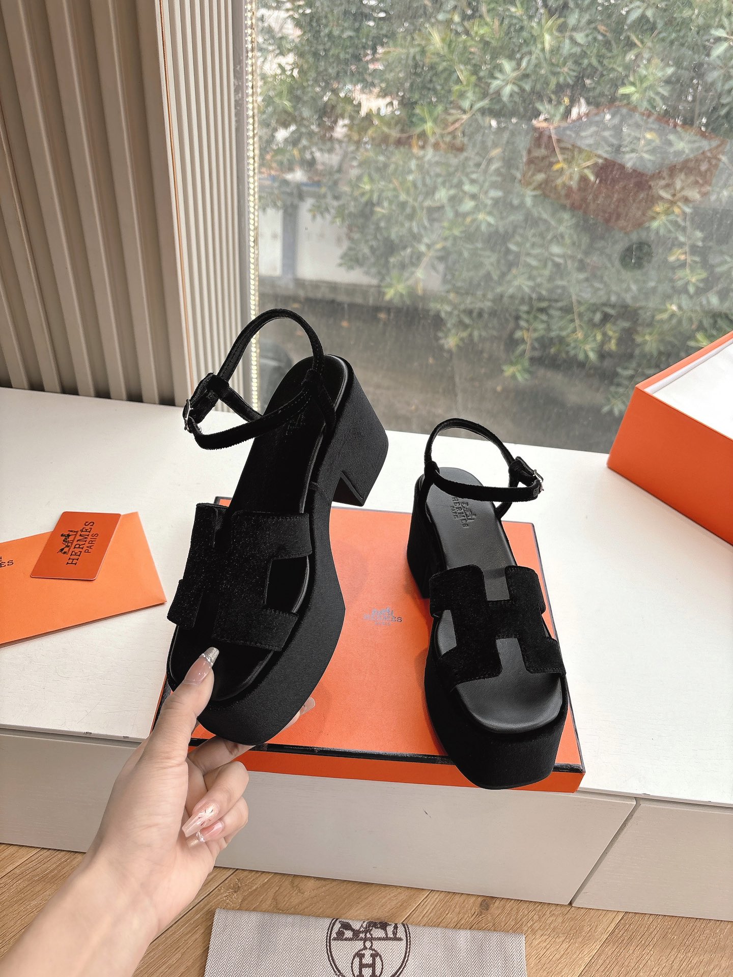 🌾所见即所得G038代购级别所见即所HERMES爱马仕| 2026 𝐬𝐬最新款大H厚底凉鞋经典款踩云脚感
