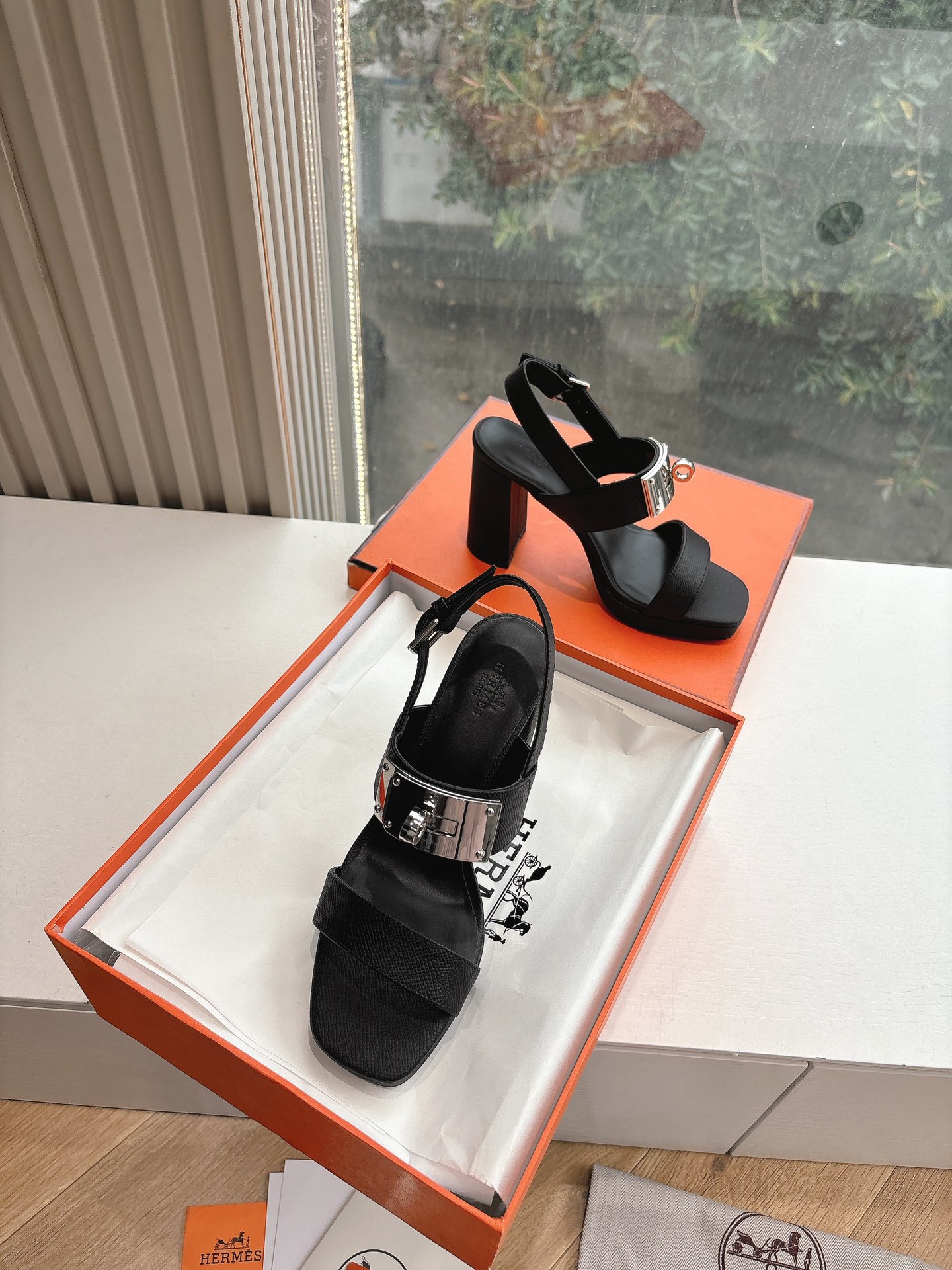 🌾所见即所得G038代购级别所见即所HERMES爱马仕| 2026 𝐬𝐬最新款大H厚底凉鞋经典款踩云脚感
