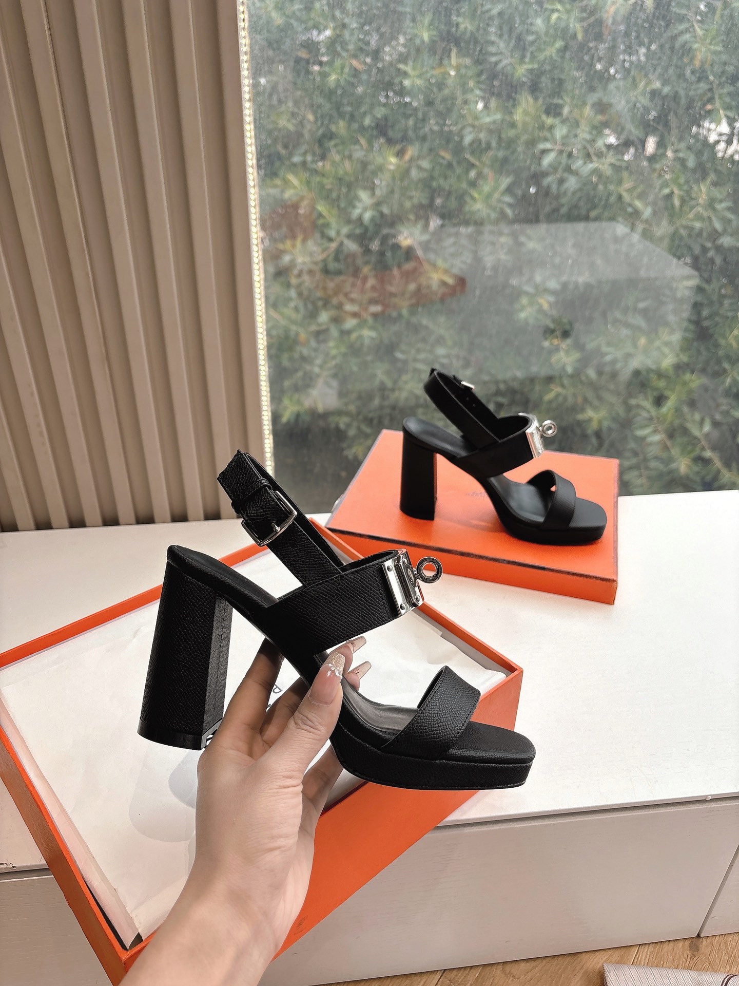 🌾所见即所得G038代购级别所见即所HERMES爱马仕| 2026 𝐬𝐬最新款大H厚底凉鞋经典款踩云脚感