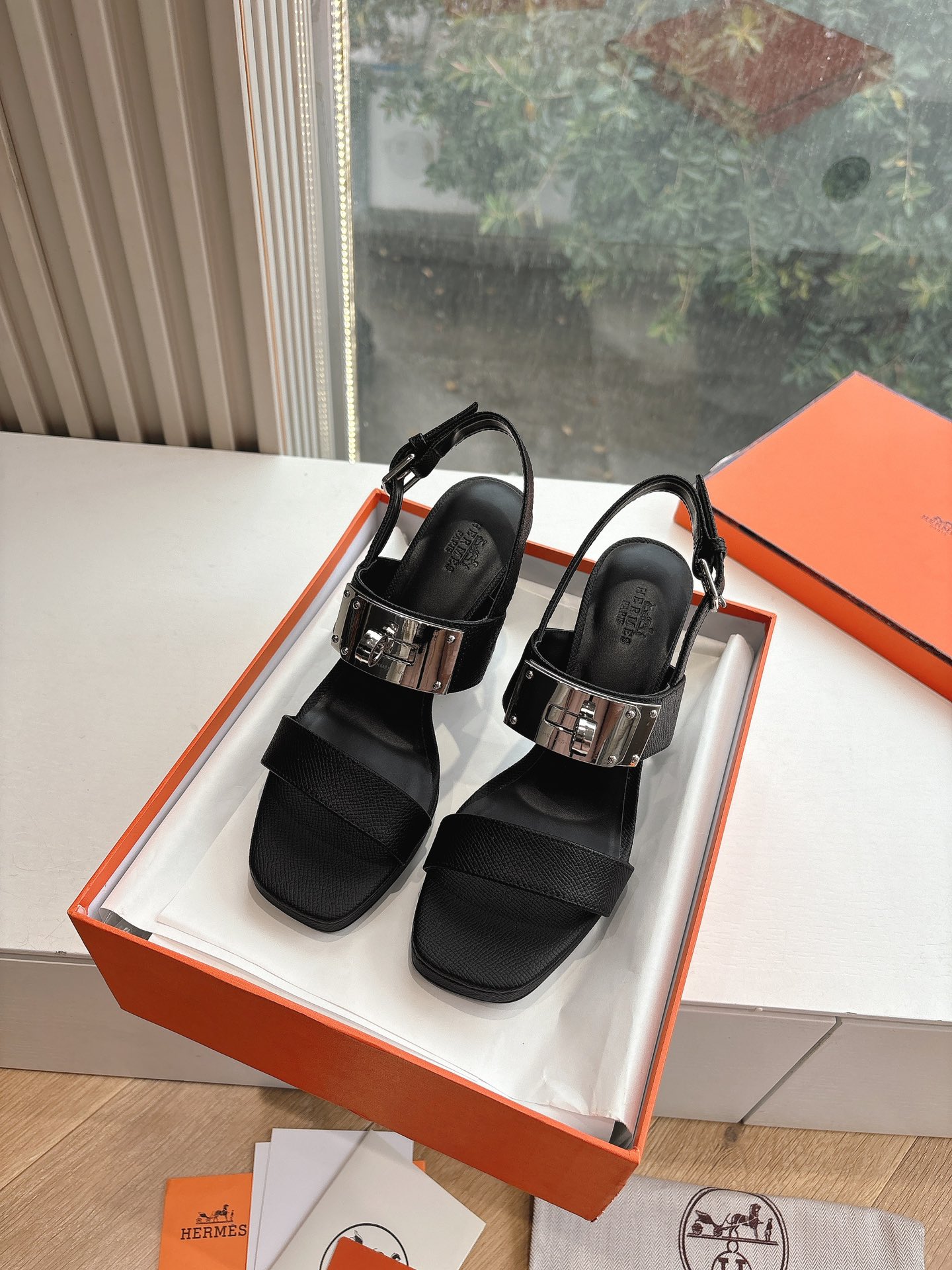 🌾所见即所得G038代购级别所见即所HERMES爱马仕| 2026 𝐬𝐬最新款大H厚底凉鞋经典款踩云脚感