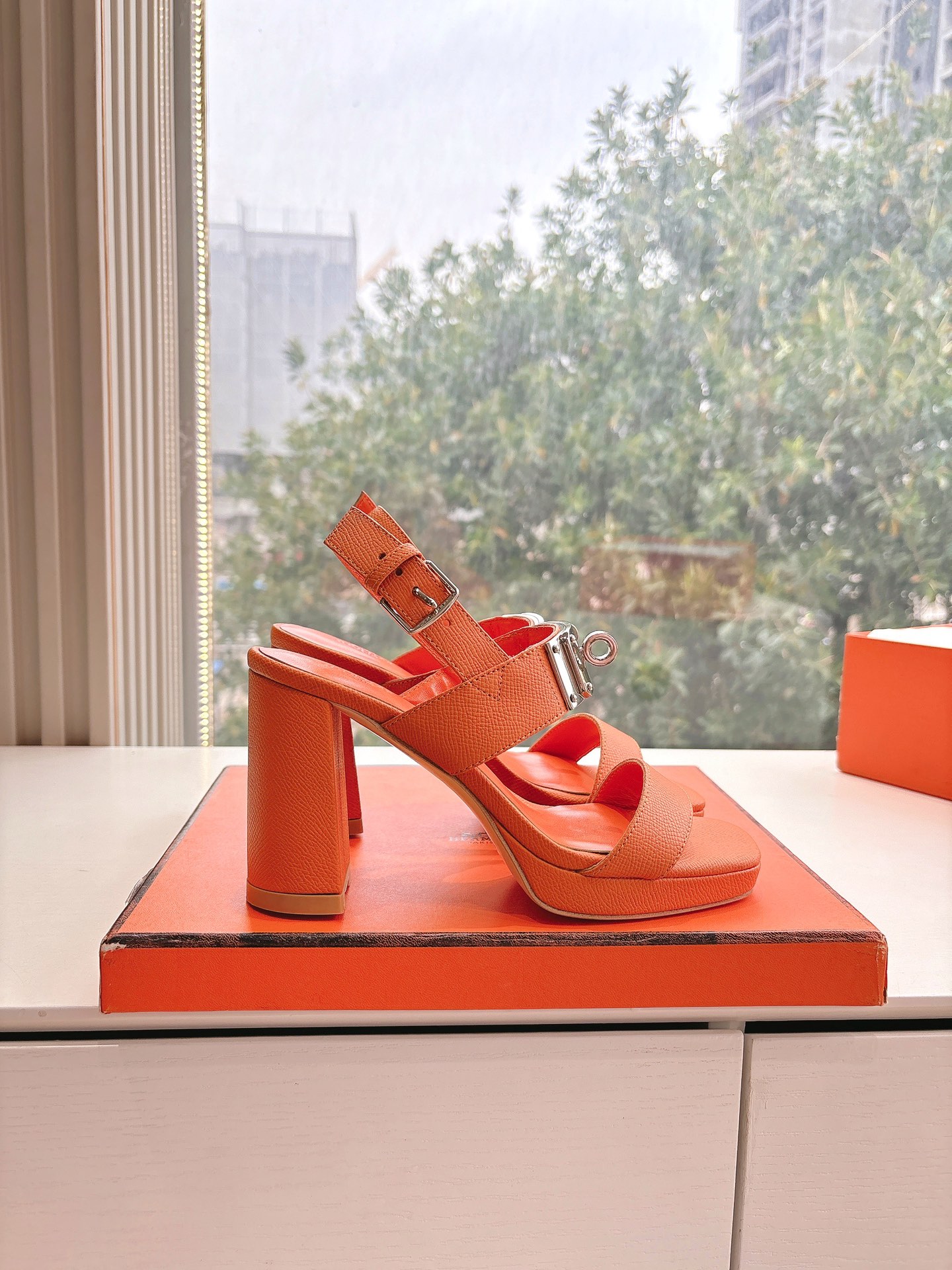 🌾所见即所得G038代购级别所见即所HERMES爱马仕| 2026 𝐬𝐬最新款大H厚底凉鞋经典款踩云脚感