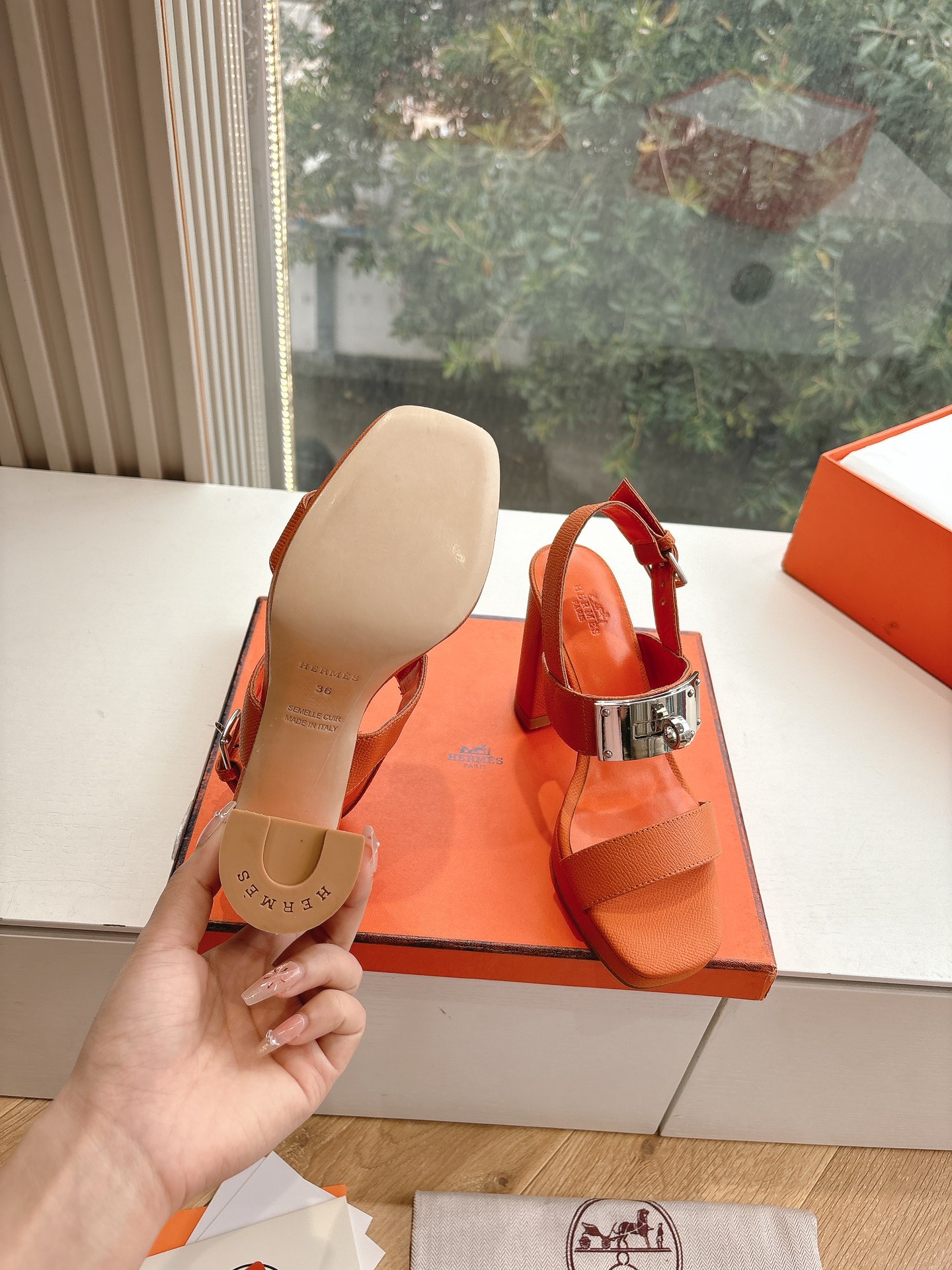 🌾所见即所得G038代购级别所见即所HERMES爱马仕| 2026 𝐬𝐬最新款大H厚底凉鞋经典款踩云脚感