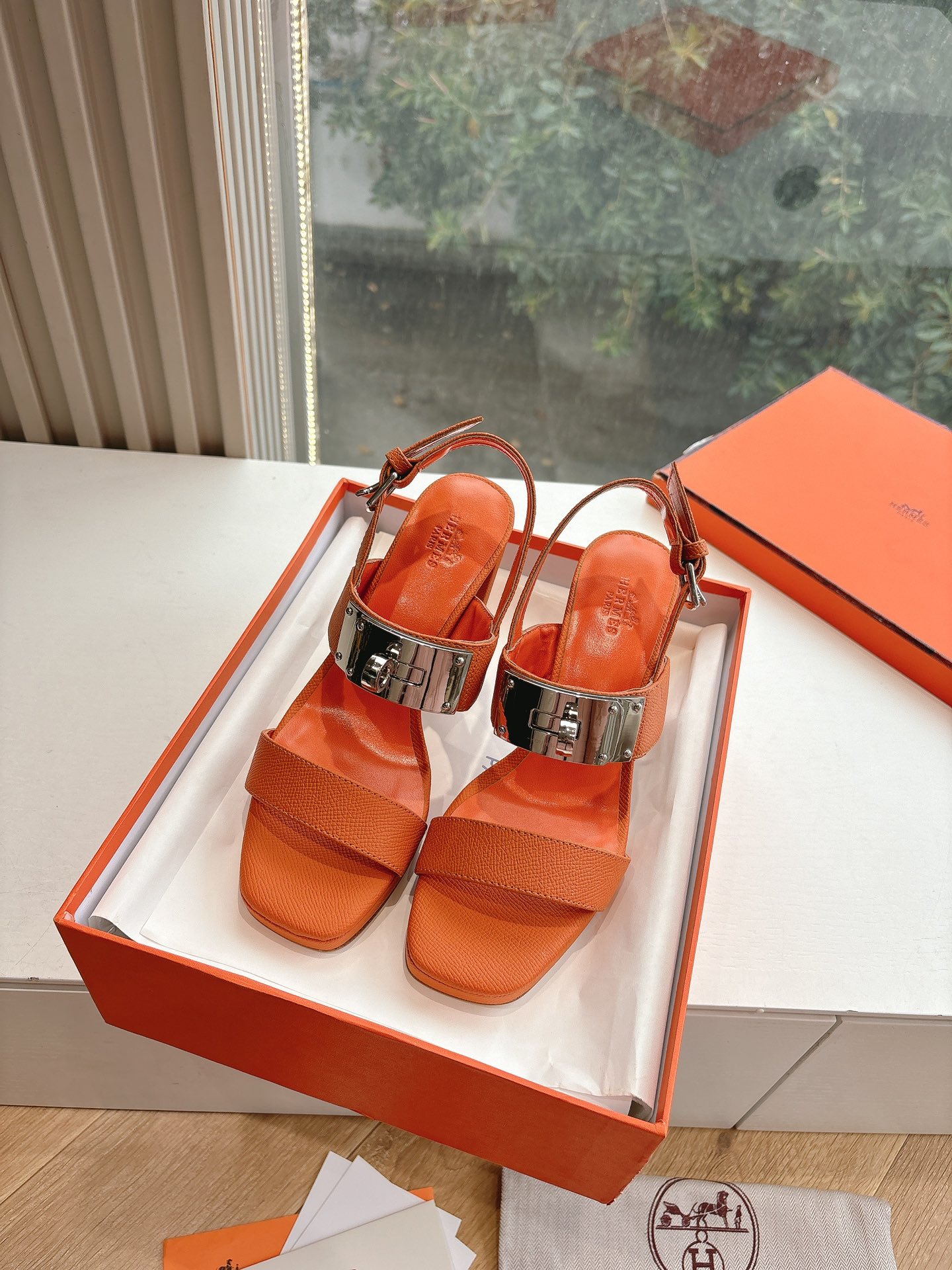 🌾所见即所得G038代购级别所见即所HERMES爱马仕| 2026 𝐬𝐬最新款大H厚底凉鞋经典款踩云脚感
