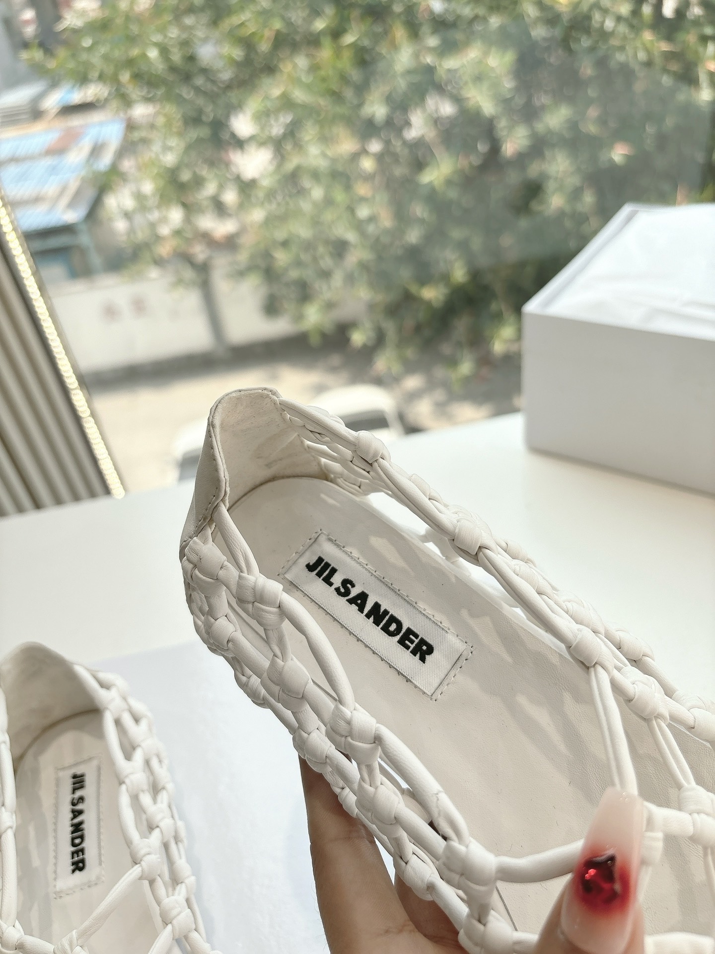 “Summer Vibe: Soft Cow Skin Shoes with Unique Design for Beach Lovers” - 图片 8