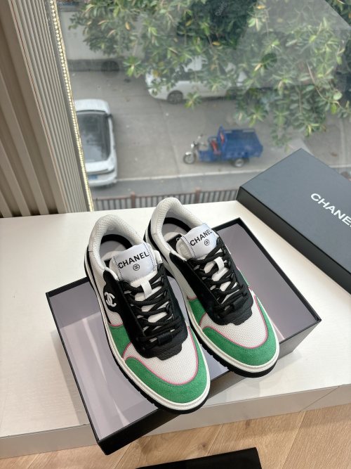 Chanel 25C Resort Sneakers: Stylish, Comfortable & Versatile for Everyday Wear 1 Chanel 25C Resort Sneakers: Stylish, Comfortable & Versatile for Everyday Wear