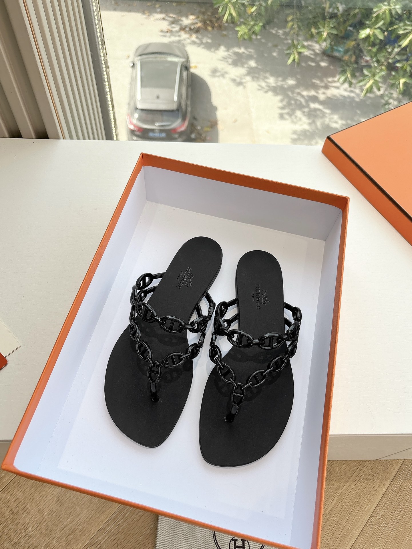 NO:241369,G059 Purchase Level Hermes bouncing pig nose clip slippers real shots The most worthwhile purchase Hermes second uncle shoes legendary shoes that you want to buy even if you don’t match the goods. Fashion, comfortable and versatile. Although the price is rising, the price is really not expensive. New colors are all very good. There are many other colors. For women, there are not so many choices, but they are also very good. Fabric to plate material, inner lining original inner sole original sole, men’s size 39-40 (40 customization, no return or replacement), split-toe shoes, hermes, slippers19860909G059代购级别爱马仕 bouncing猪鼻子夹脚拖鞋实拍最值得的入手的爱马仕二舅鞋传说中不配货也要买的鞋潮流 时尚 舒适 百搭 虽然涨价 但价格真不贵新出的配色都很好看 还有很多其他配色 等女款相对男款,选择没有那么多不过也是很好看, 面料对版材质 内里原版内里 鞋底原版鞋底 男码39-40(40定制不退不换）,分趾鞋,hermes,slippers,Women's Shoes