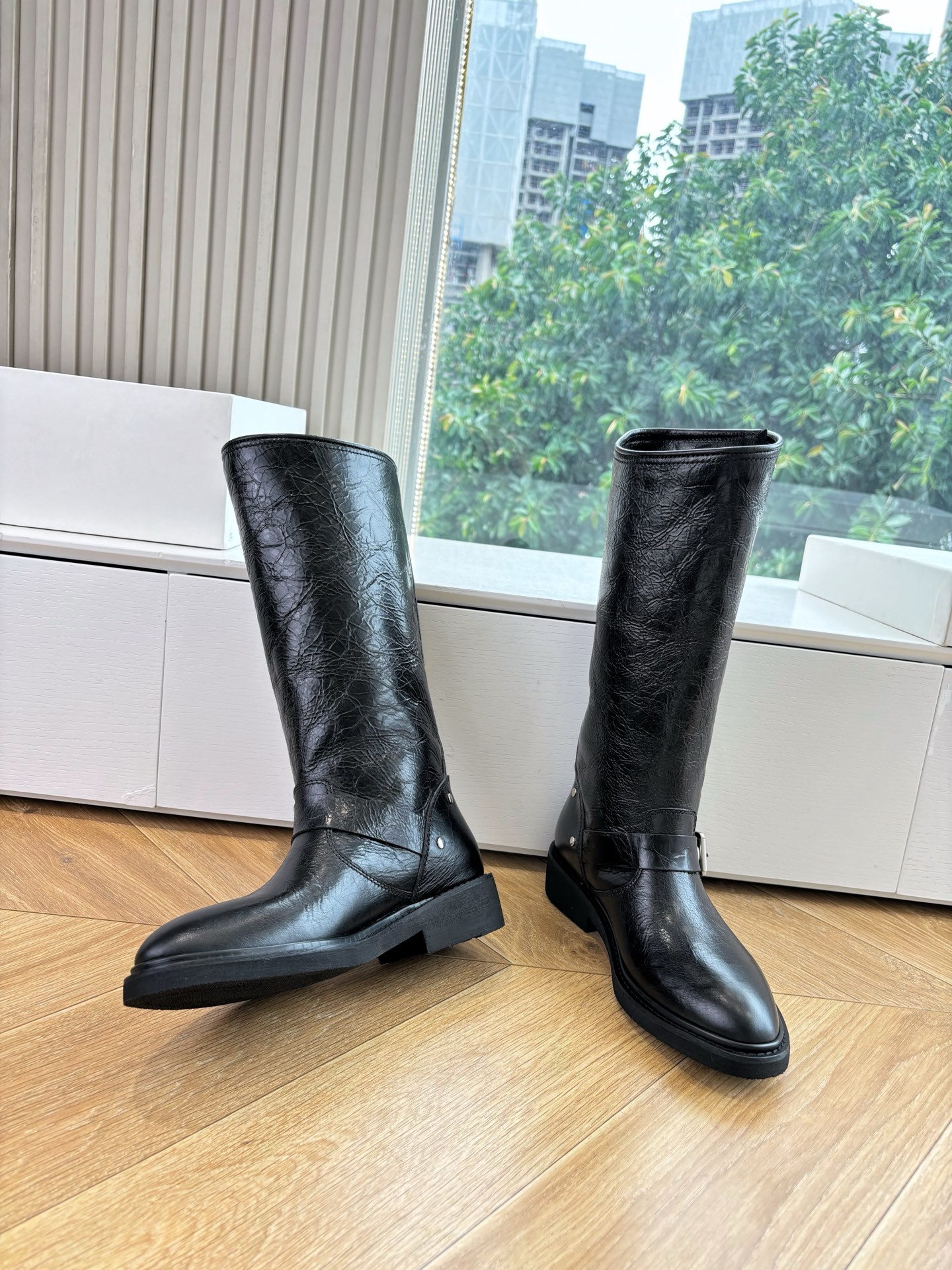 Stylish Western Cowboy Boots 2025: Cowskin Fabric, Rubber Sole, Size 35-39# - 图片 5