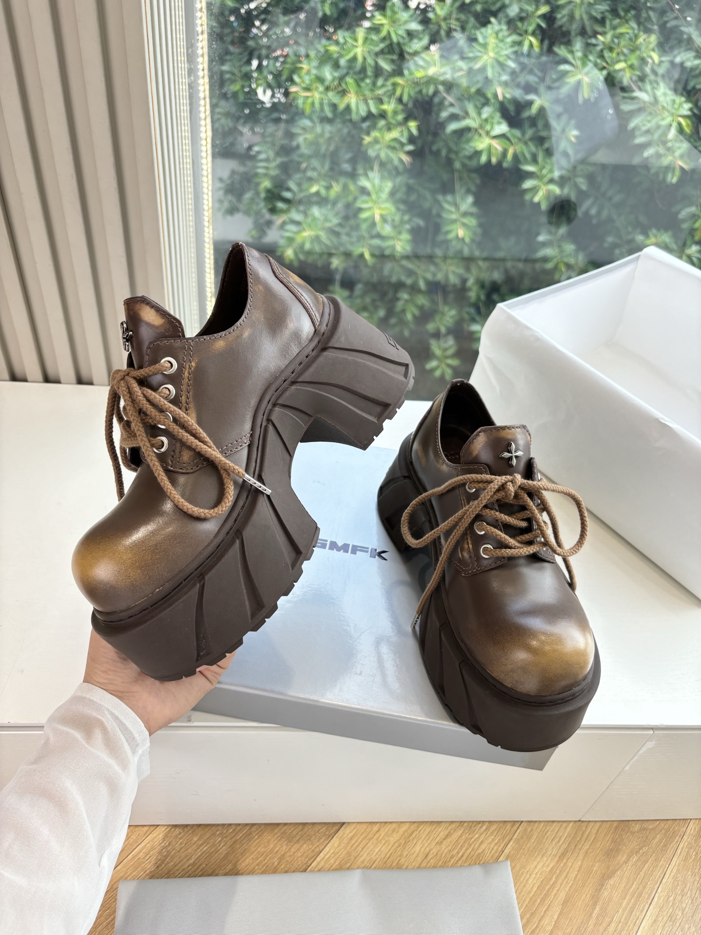 2025 SMFK High-Cut Sneakers: Stylish, Invincible, Net Red Stars. - 图片 5
