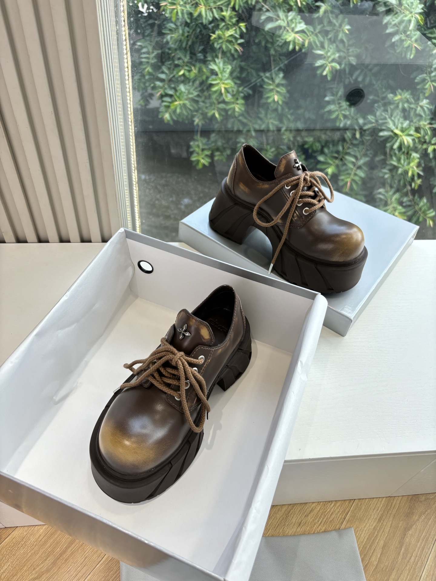 2025 SMFK High-Cut Sneakers: Stylish, Invincible, Net Red Stars. - 图片 2