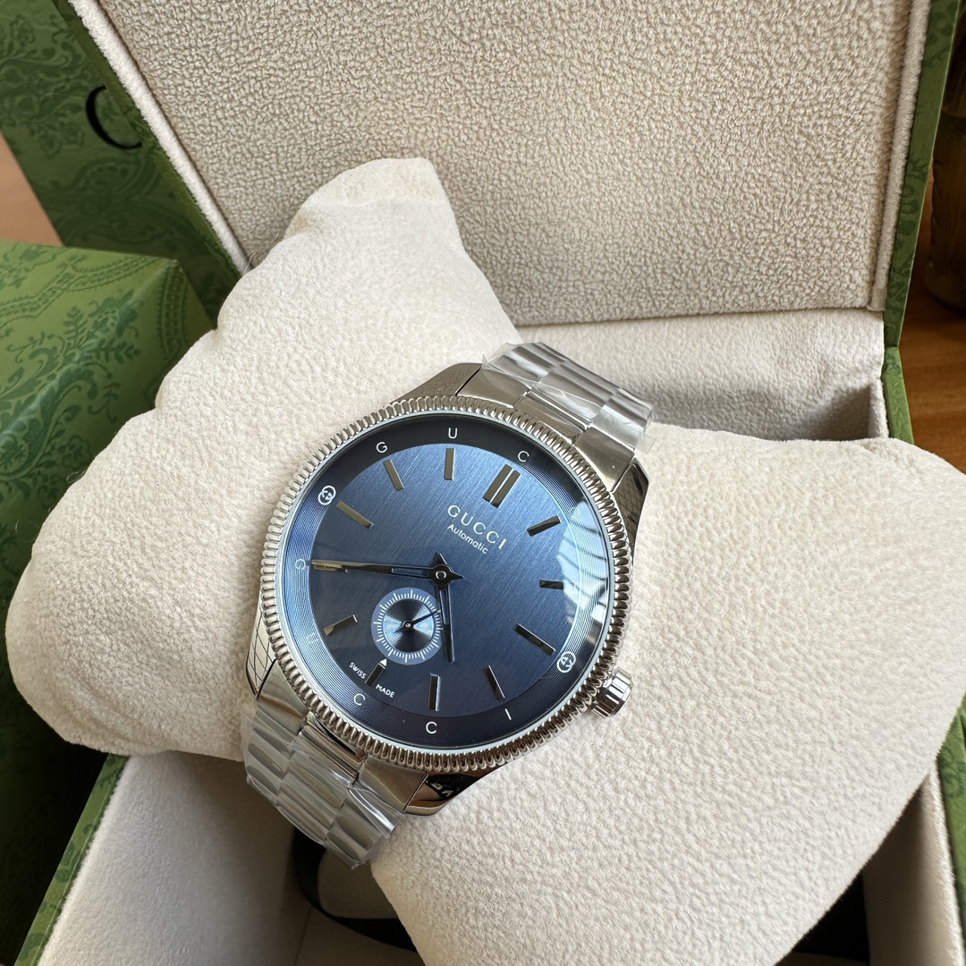 Часы Gucci