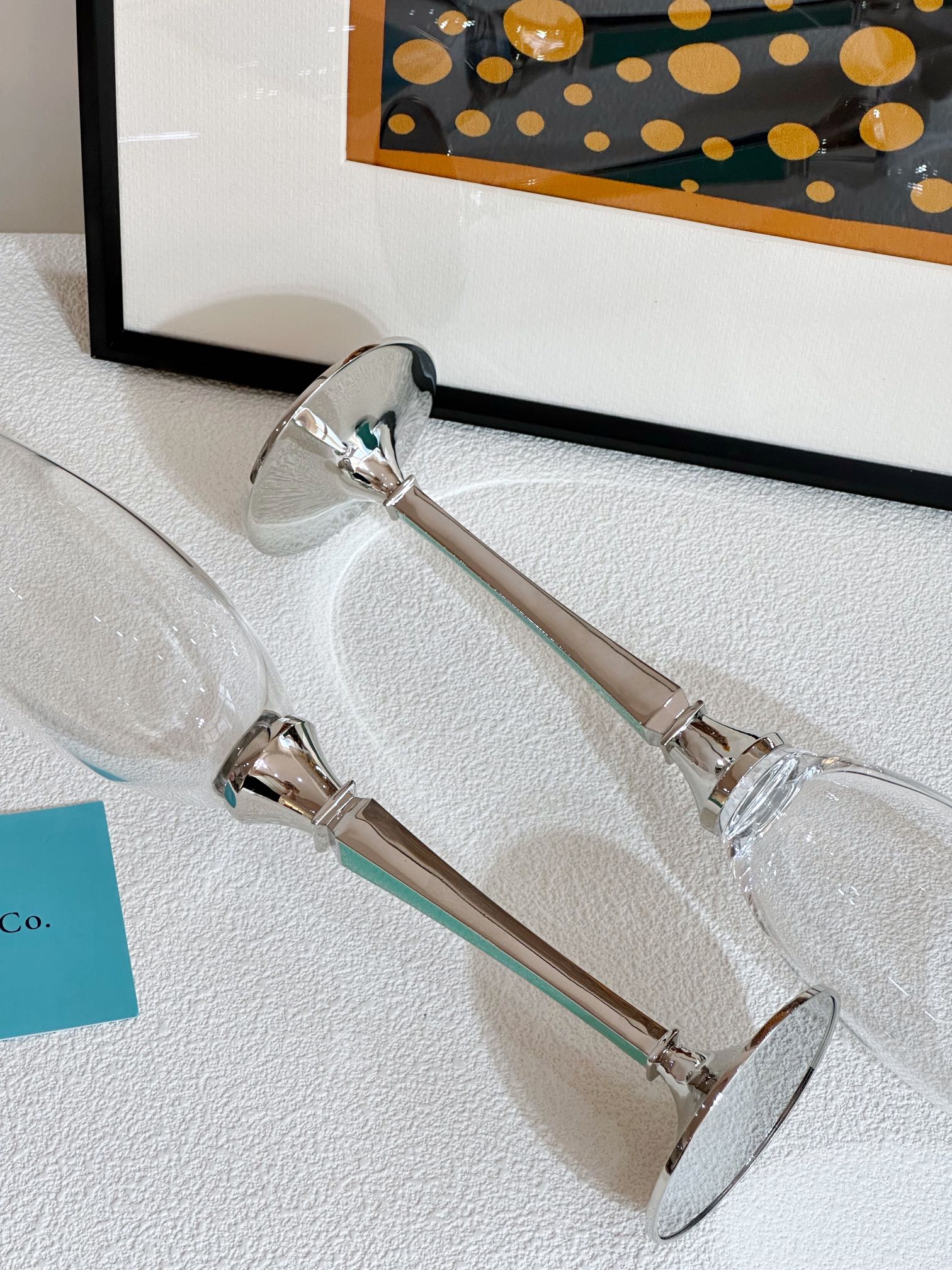 the base is engraved with the signature Tiffany logo - Comprehensive 2