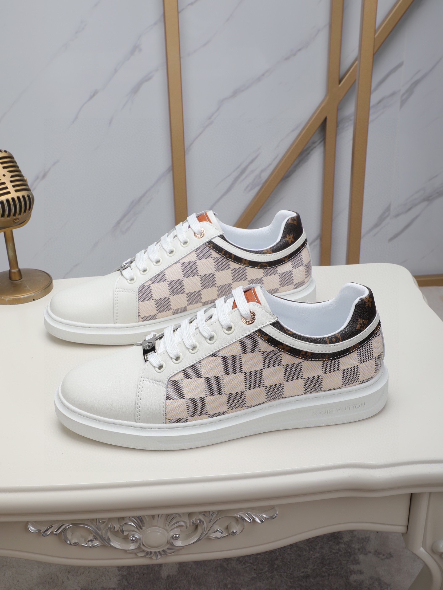 NO:270958,Real-price [Lv] official website first globally, high-end brand of men's shoes, the latest masterpiece, imported original special fabric from Italy   silk cowhide   imported breathable net inner original PU rubber combination sole, soft and comfortable, making walking more convenient and comfortable!  Size: 38-44 (45 customizable), louis vuitton,cowhide19860909实价【Lv】官网全球首发 男鞋高端品牌 最新力作意大利进口原版专用布面料 丝绸牛皮 进口透气网内里原版PU橡胶组合大底 柔软舒适,让行走更加便捷舒适！尺码:38-44(45可定制),,louis vuitton,cowhide,Men's shoes