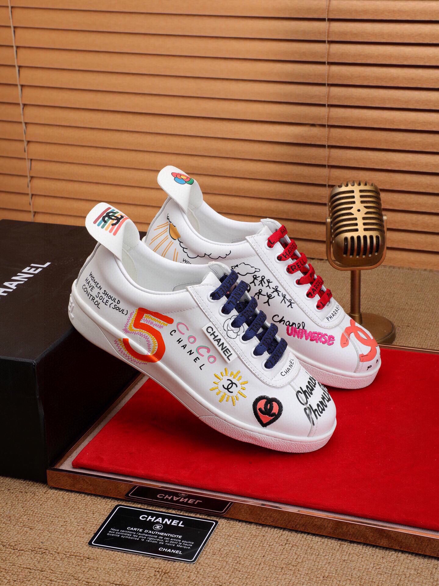 NO:283449,Real price. [Rubber Sole] CHANEL———Couple Model Original Development (Spot Sale) Early Spring Couple Model Early Spring Chanel Model   Candy Color Small White Shoes Xiaohongshu Powered by model, it looks good no matter how to match it. A must-have for fashionable essence, magnify the details to see the original mold opening. The top version purchasing level creates the upper using original imported cowhide imported towel embroidered inner lining, sheepskin footrest, original mold opening anti-slip mold opening TpU two-color outsole. Number of sizes 35-44 (45 46 customized), chanel, chanel, cowhide, sheepskin19860909实价.【橡胶底】 CHANEL———情侣款 原版开发（现货发售）早春情侣爆款早春 香奈儿爆款 糖果色小白鞋 小红书力推款,怎么搭配都好看 时髦精必备,精致细节放大看原版开模 顶级版本代购级别打造鞋面采用原厂进口牛皮进口毛巾绣内里,羊皮垫脚,原版开模防滑开模TpU双色大底.码数35-44（45 46订做）,,chanel,chanel,cowhide,sheepskin,Men's shoes