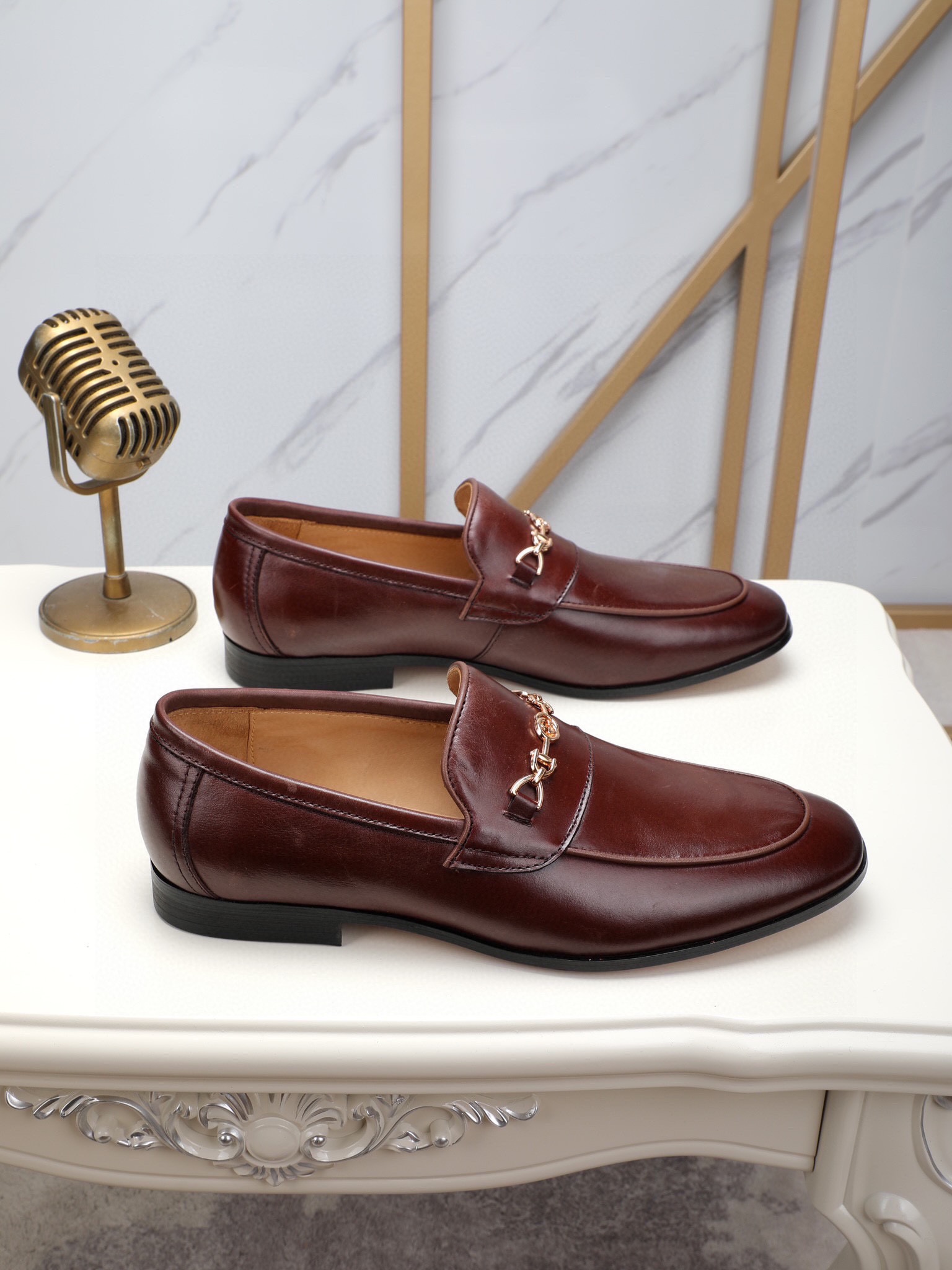 NO:283447,Real price [GUCCI Guqi] official website 1:1 sports men's shoes are on the market, using original silk plus Guqi fabric   water dyed sheepskin inner lining, and the original website 1:1 comfortable sole. Fashionable and versatile, super comfortable and breathable on the feet. Standard shoe size 38/45 (45 custom made without return or exchange), gucci, sheepskin19860909实价【GUCCI 古奇】官网1:1运动男鞋火爆上市,采用原版丝绸加古奇布料 水染羊皮内里,再加官网原版1:1舒适大底.时尚百搭,着脚超舒适、透气.标准鞋码38/45（45定做不退换),,gucci,sheepskin,Men's shoes