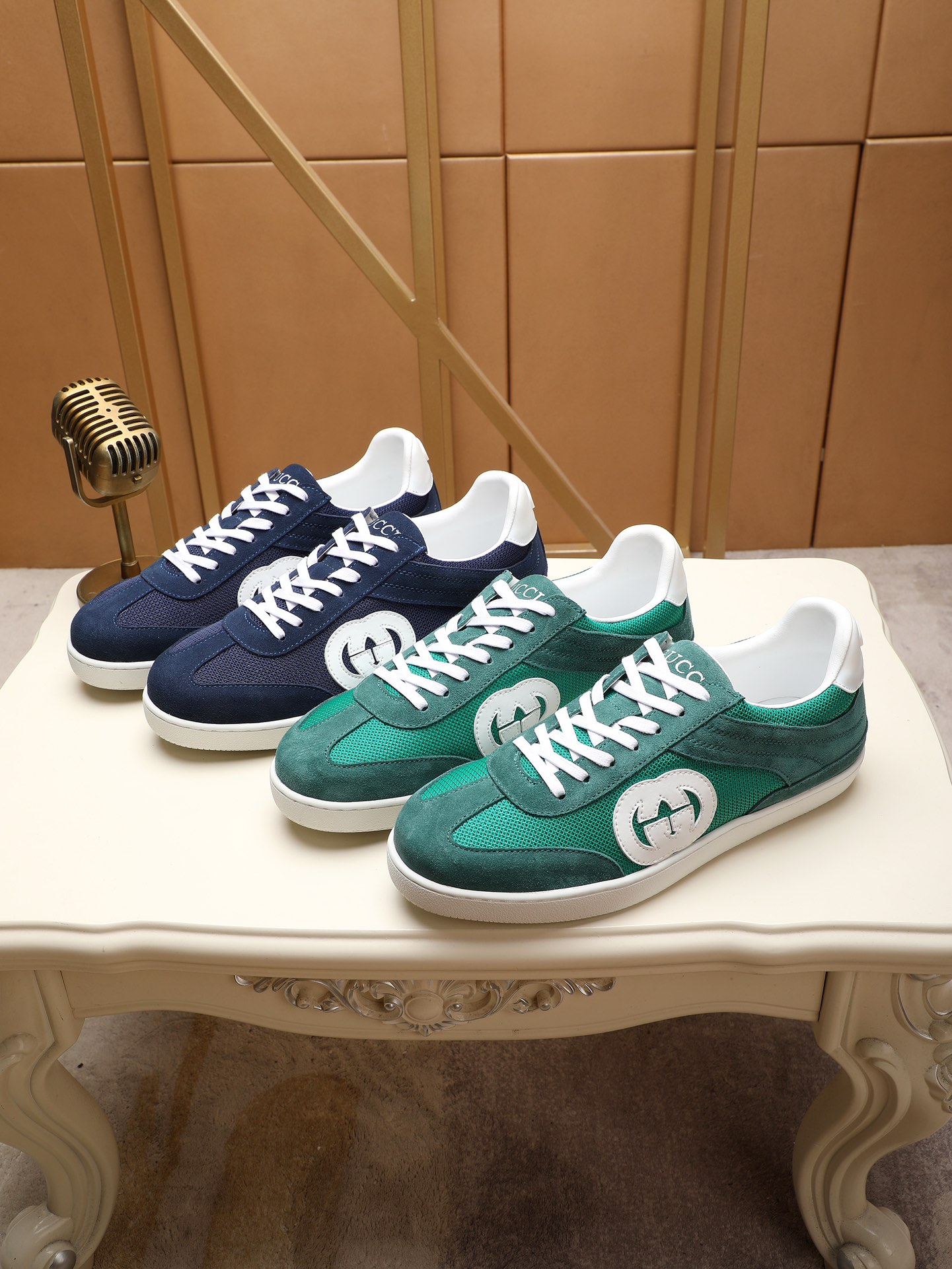 NO:283454,Real price [Guqi]. High-end brand official website 1:1 latest masterpiece original mold customization, fabric is made of imported original materials, upgraded version of the sole, lighter and non-slip. The top quality of the market, simple and tasteless, must-have for trendy people, fashion is right under your feet, full of confidence, the season for the same summer slippers in the counter is here. Size 38-44,, slippers19860909实价【古奇】. 高端品牌 官网1:1最新力作原版开模定制,面料釆用进口原版材料制作,升级版大底,更轻便,防滑.市场顶级品质,简单不失品味,潮人必备,时尚就在脚下,自信满满,专柜同款夏季拖鞋的季节来了.码数38-44,,slippers,Men's shoes