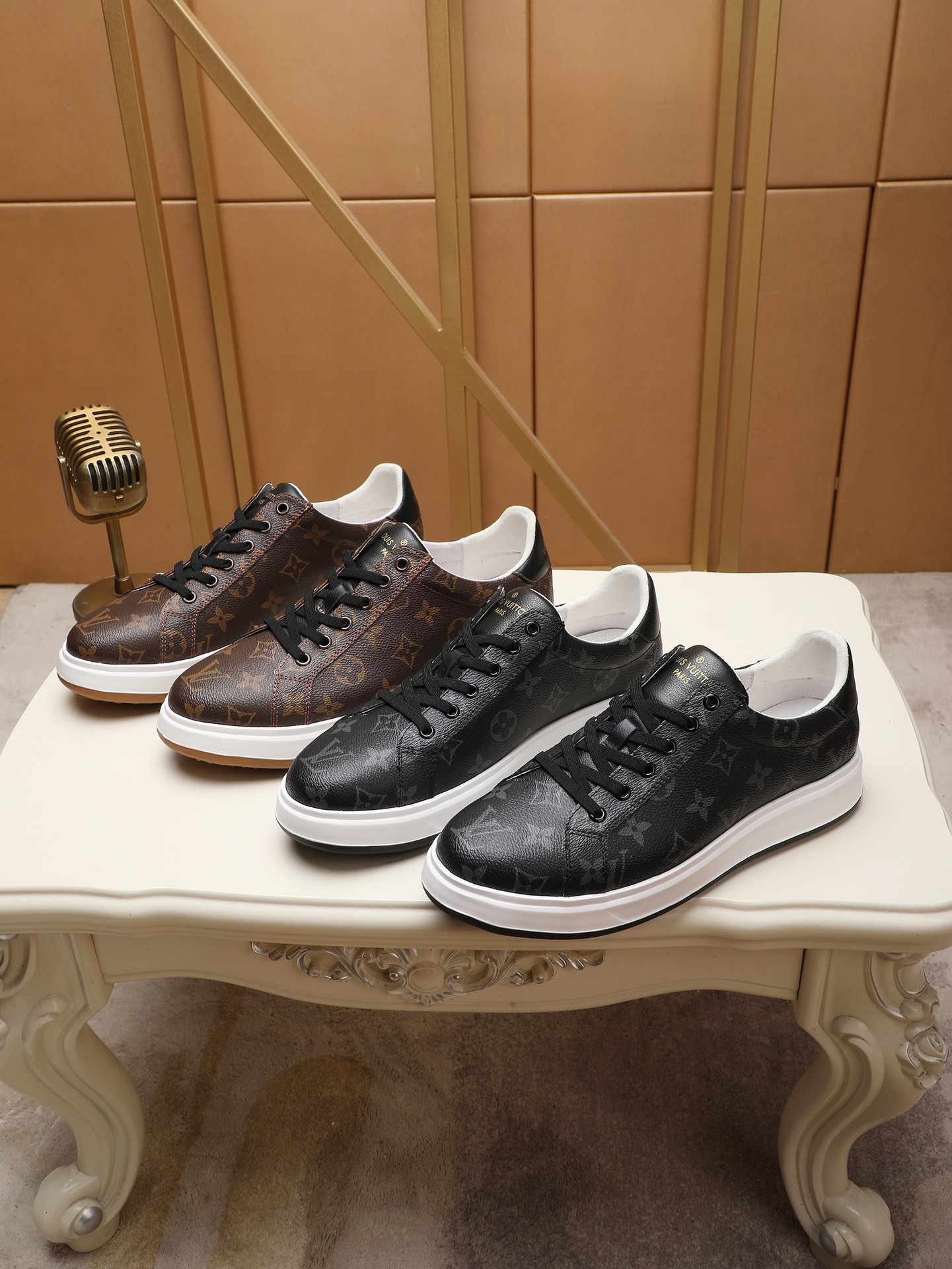 NO:270943,Real price [Lv]. High-end brand official website 1:1 latest masterpiece original mold customization, fabric is made of imported original materials, upgraded version of the sole, lighter and non-slip. The top quality of the market, simple and tasteless, must-have for trendy people, fashion is right under your feet, full of confidence, the season for the same summer slippers in the counter is here. Size 38-44,,louis vuitton,slippers19860909实价【Lv】. 高端品牌 官网1:1最新力作原版开模定制,面料釆用进口原版材料制作,升级版大底,更轻便,防滑.市场顶级品质,简单不失品味,潮人必备,时尚就在脚下,自信满满,专柜同款夏季拖鞋的季节来了.码数38-44,,louis vuitton,slippers,Men's shoes