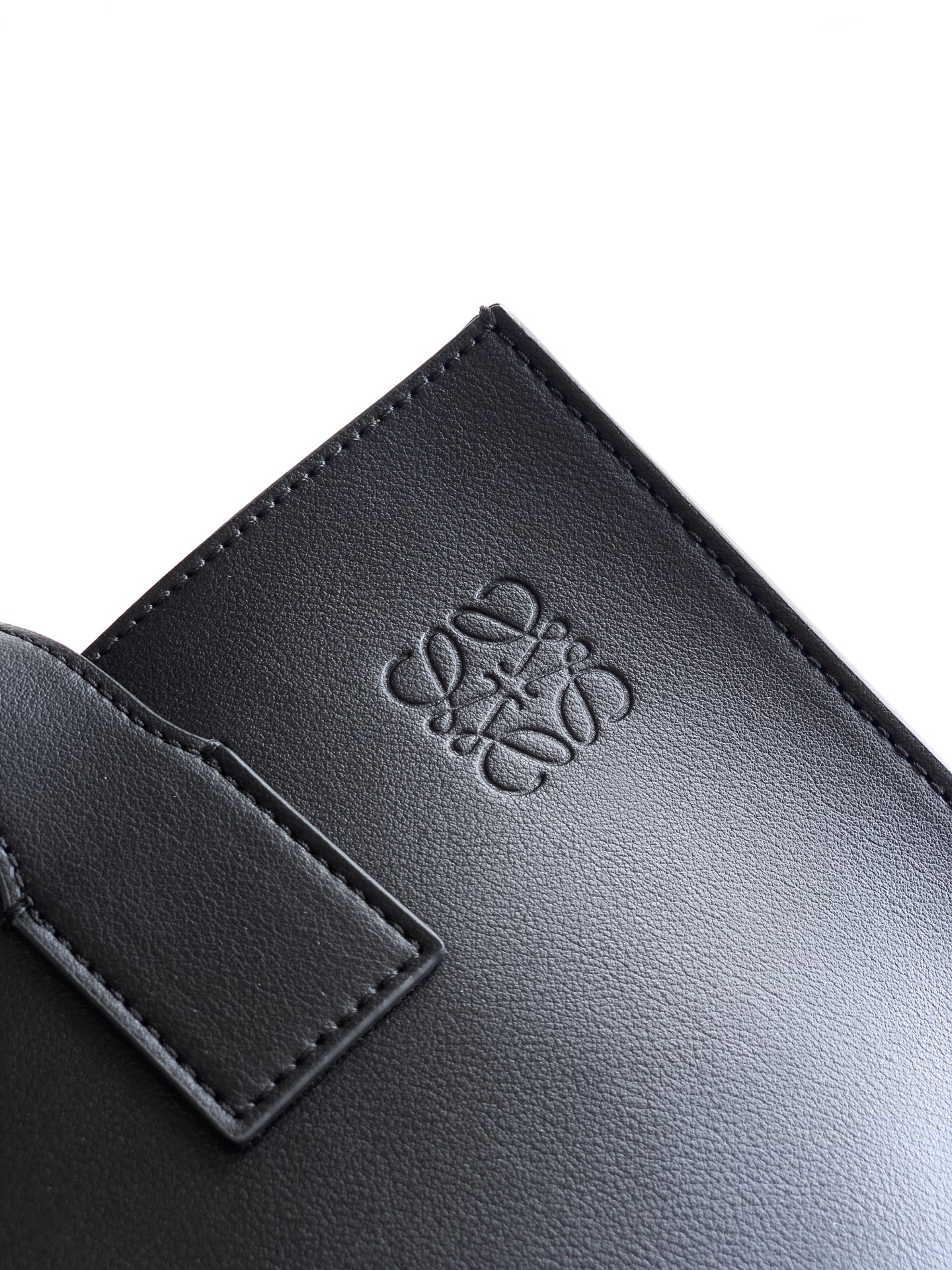 Loewe Loewe Buckle Tote