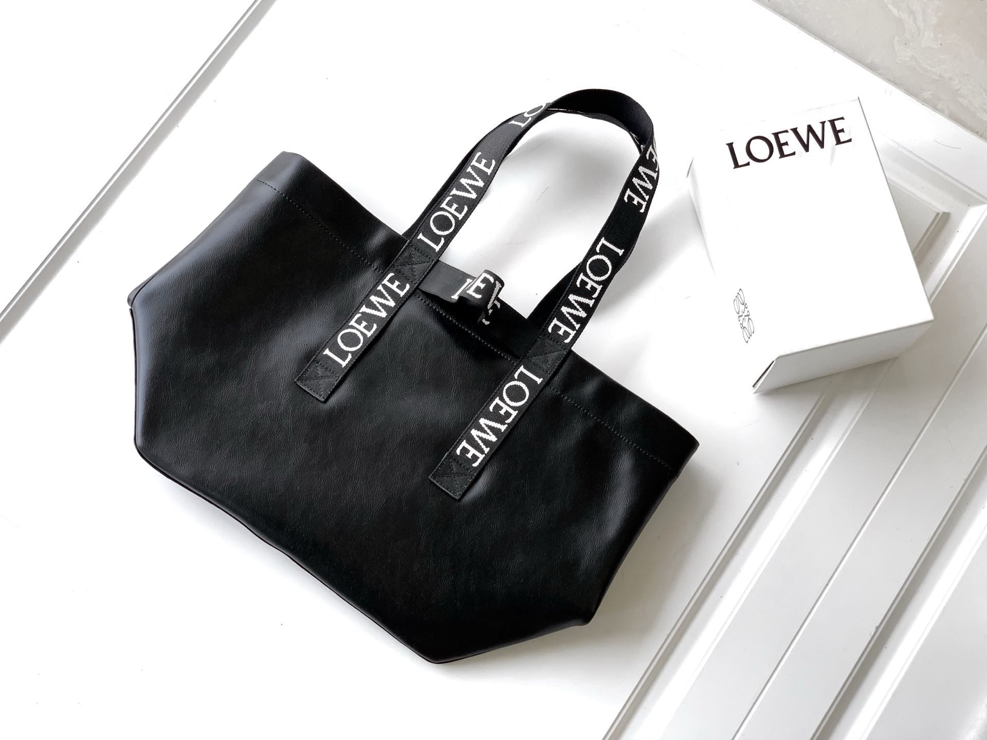 Loewe 重新定义罗威风格